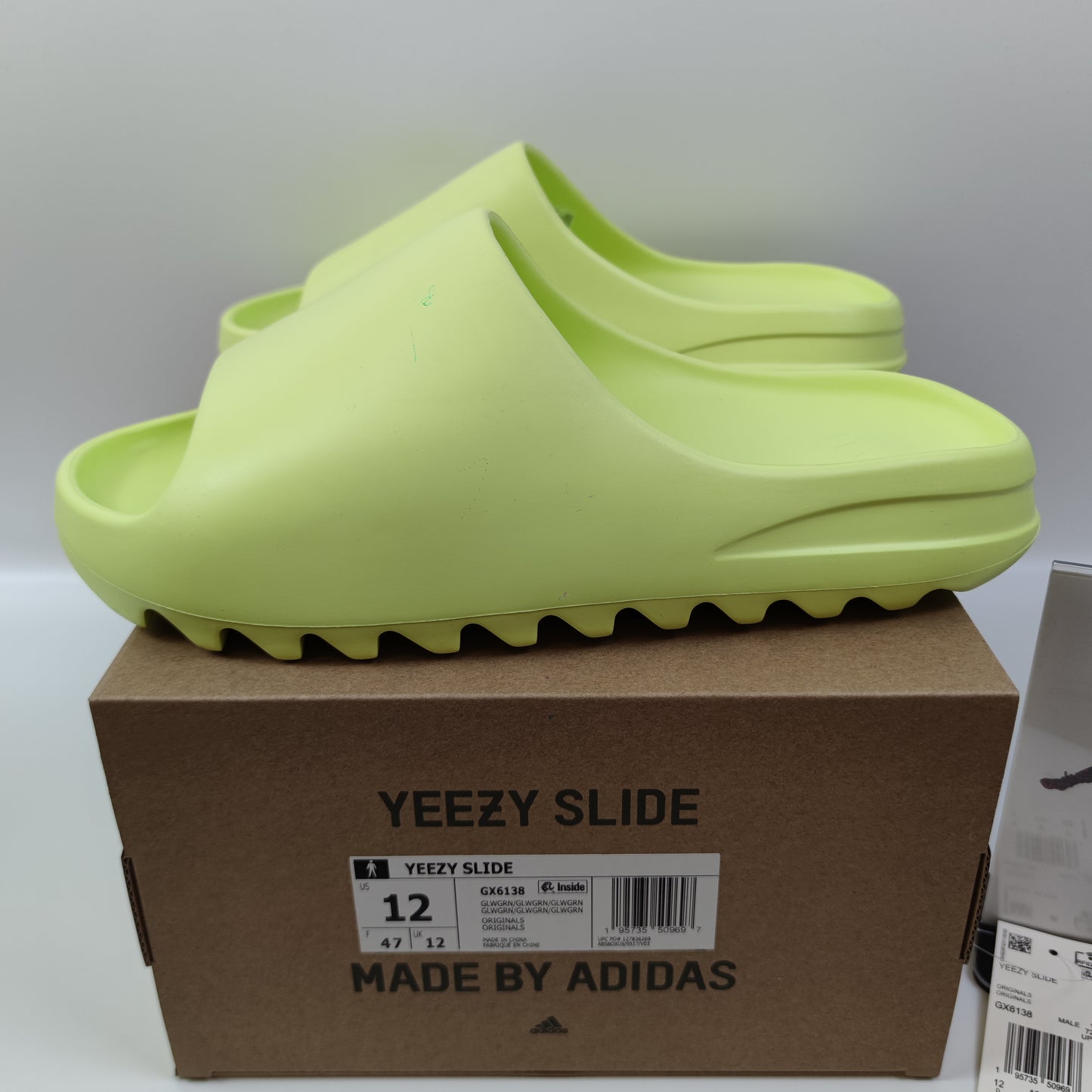 Adidas Originals Yeezy Slide "Glow Green" GX6138 - Fashion Sneaker1818