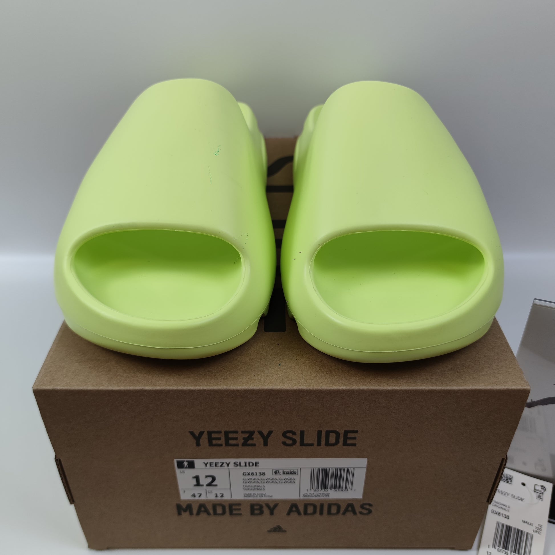 Adidas Originals Yeezy Slide "Glow Green" GX6138 - Fashion Sneaker1818