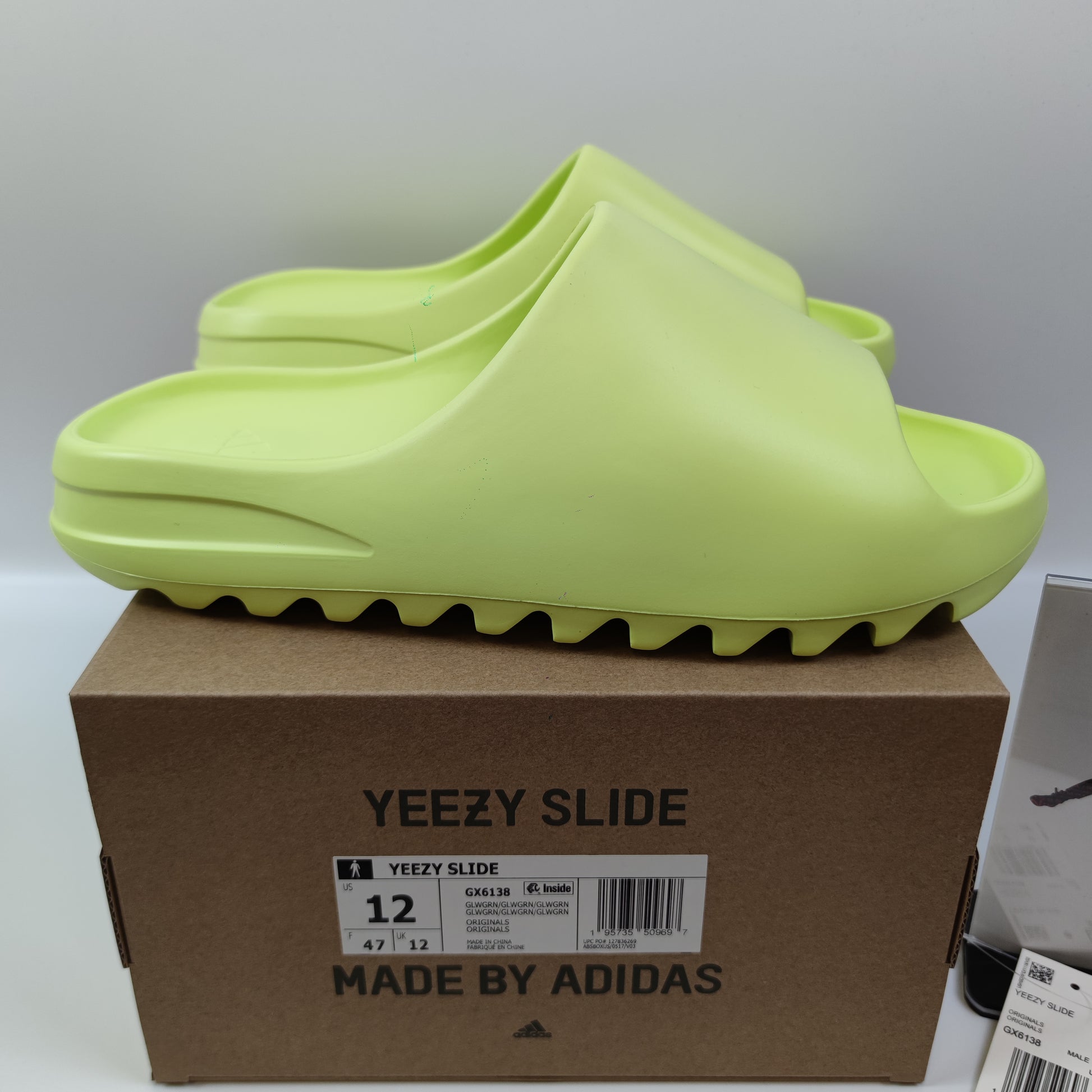 Adidas Originals Yeezy Slide "Glow Green" GX6138 - Fashion Sneaker1818