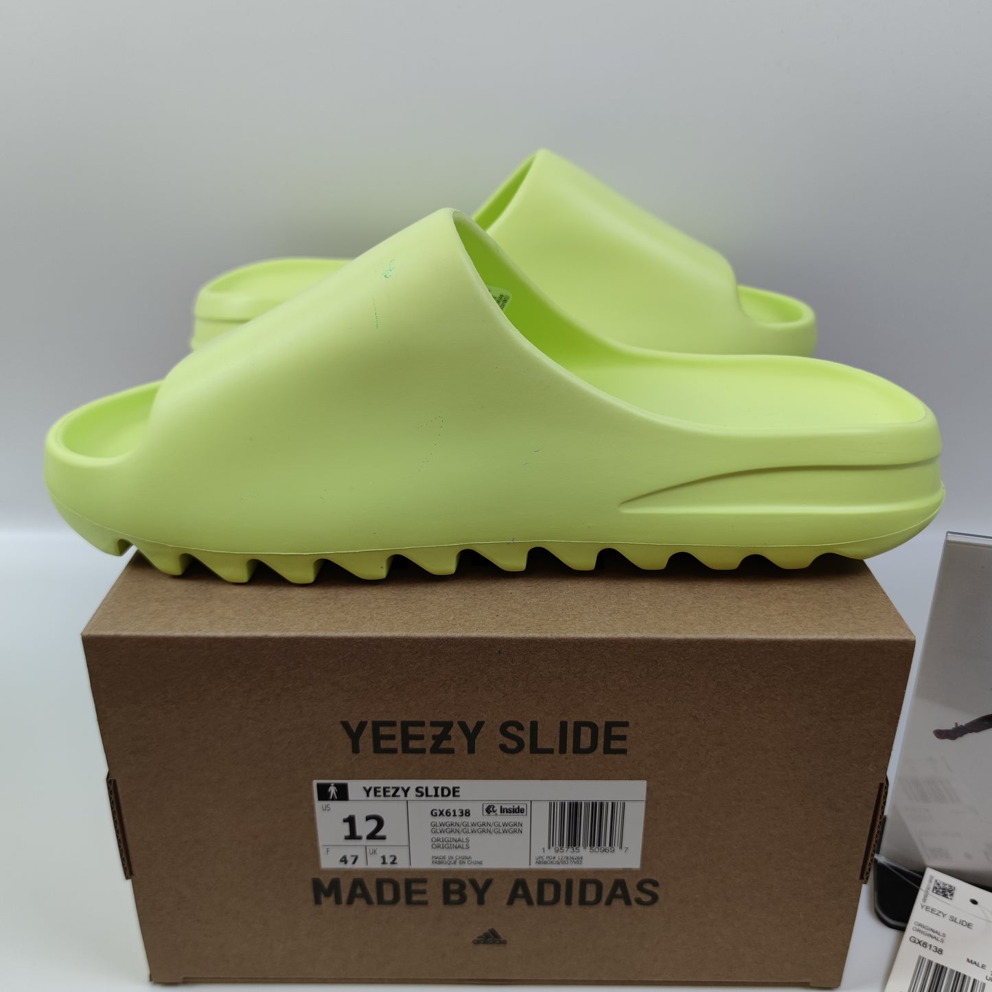Adidas Originals Yeezy Slide "Glow Green" GX6138 - Fashion Sneaker1818