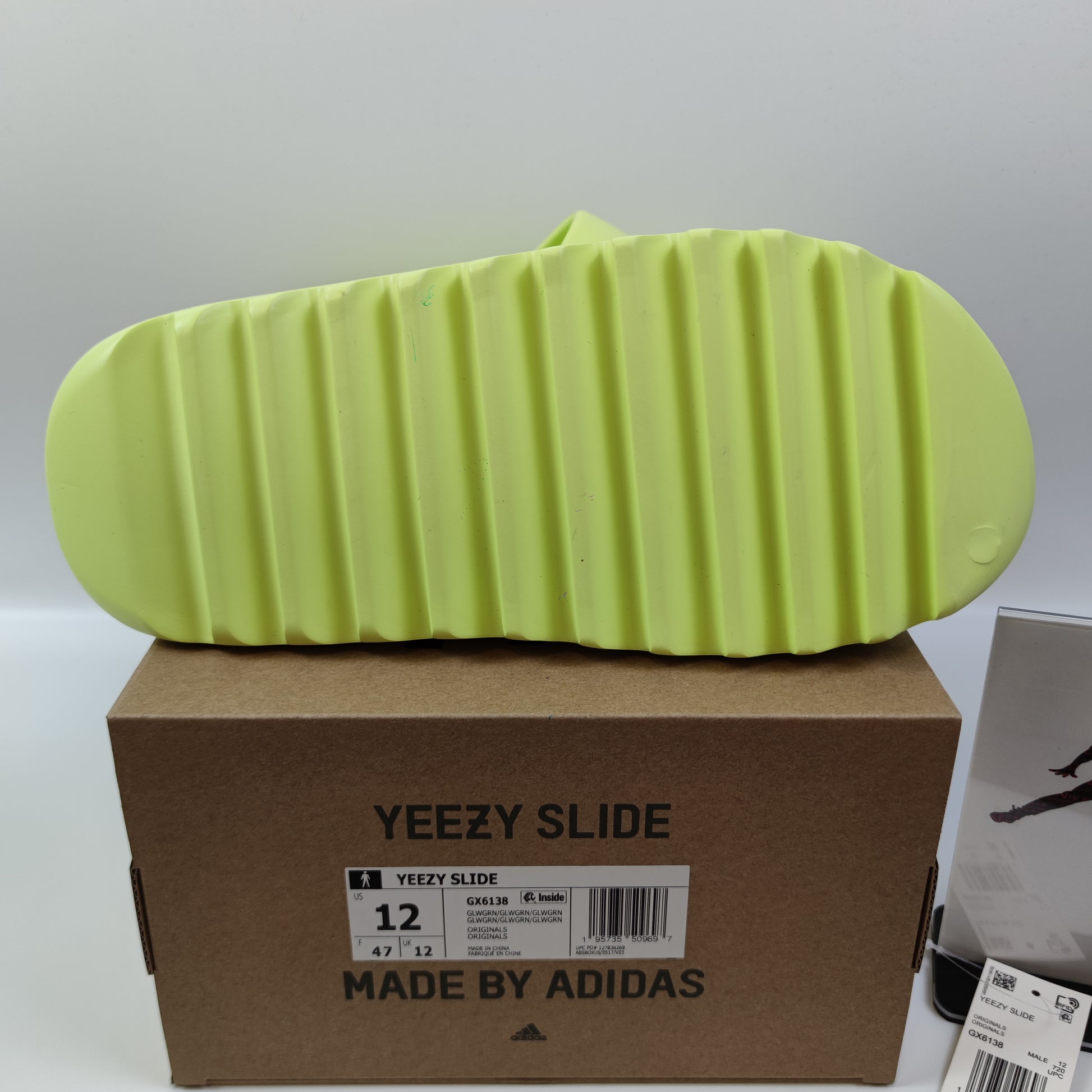 Adidas Originals Yeezy Slide "Glow Green" GX6138 - Fashion Sneaker1818