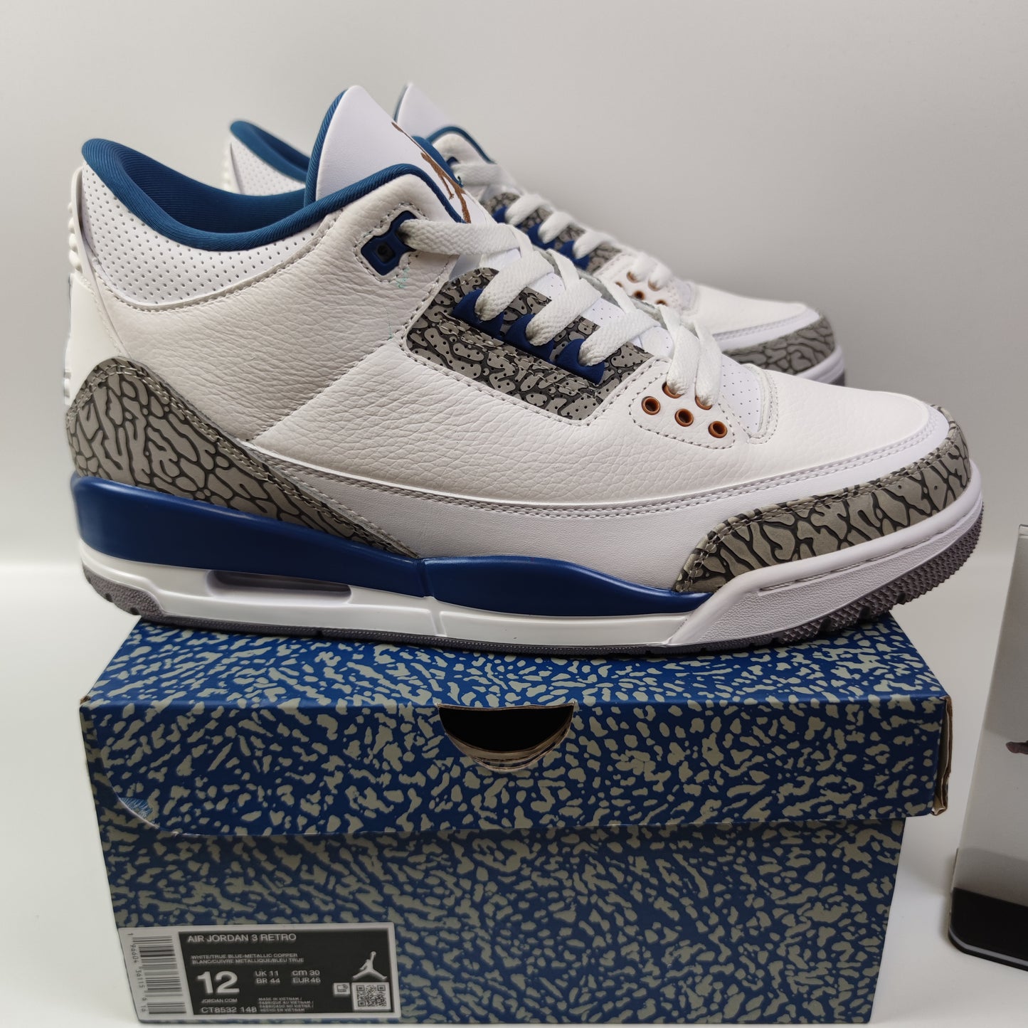 Air Jordan 3 Retro "White and True Blue" CT8532-148 - Fashion Sneaker1818