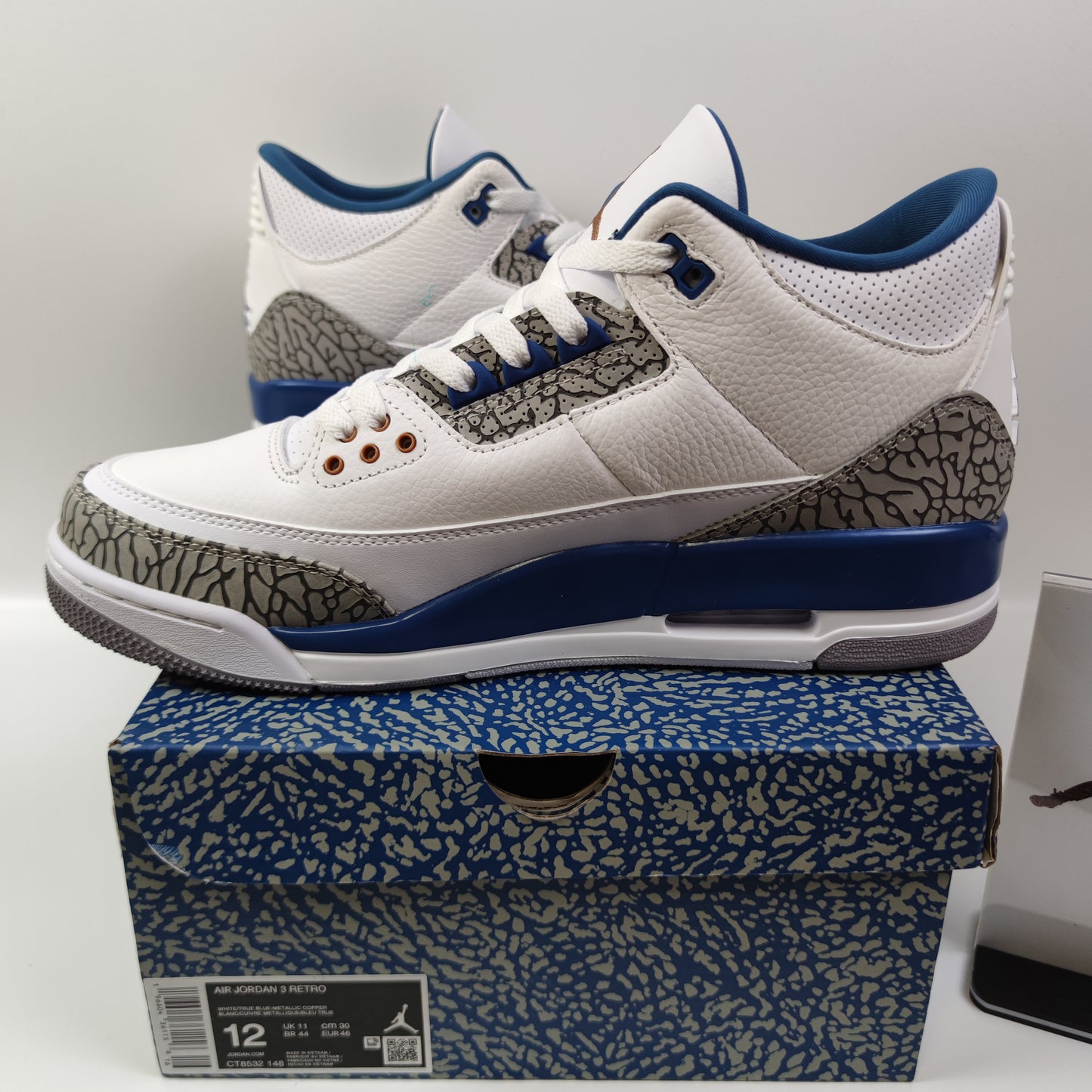 Air Jordan 3 Retro "White and True Blue" CT8532-148 - Fashion Sneaker1818