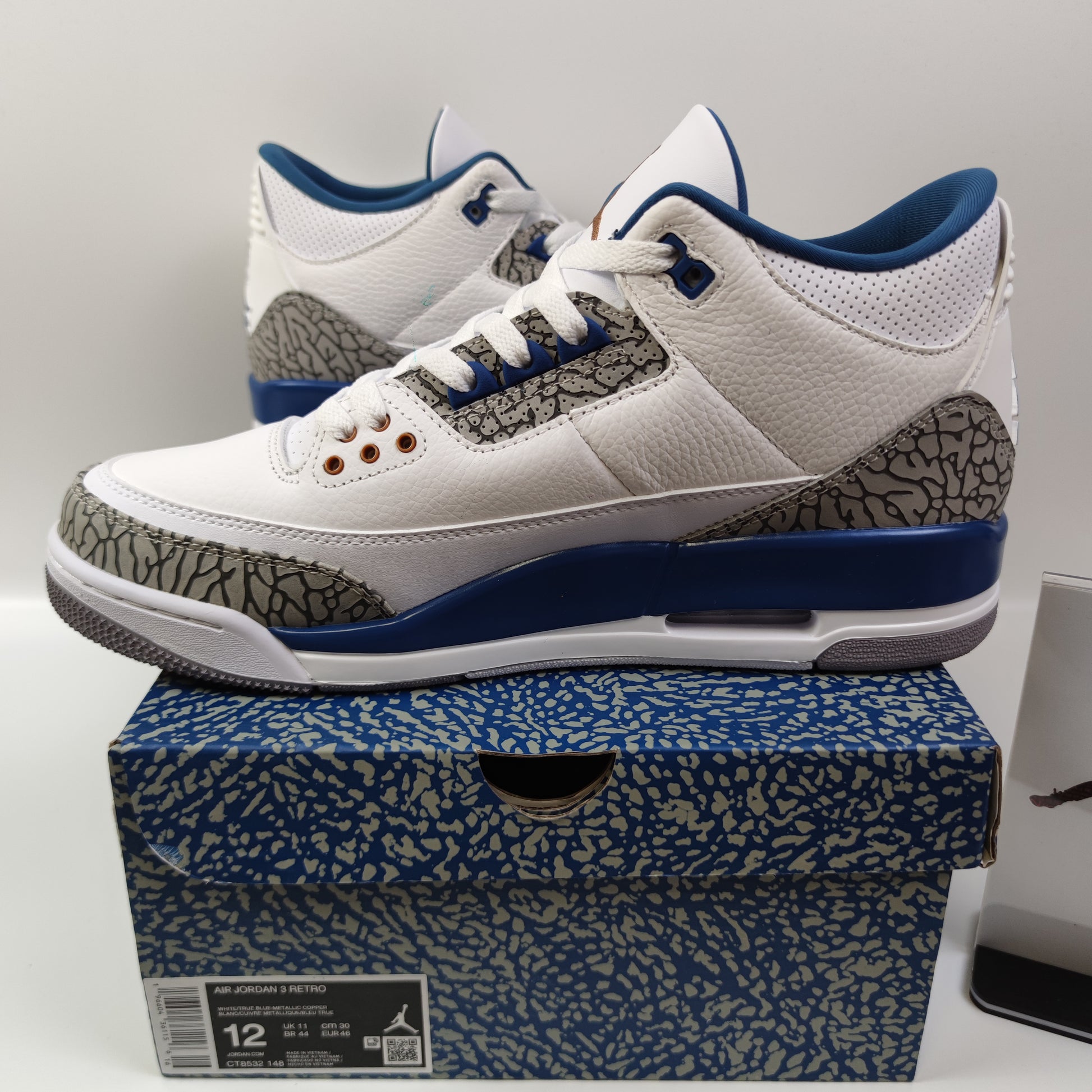 Air Jordan 3 Retro "White and True Blue" CT8532-148 - Fashion Sneaker1818