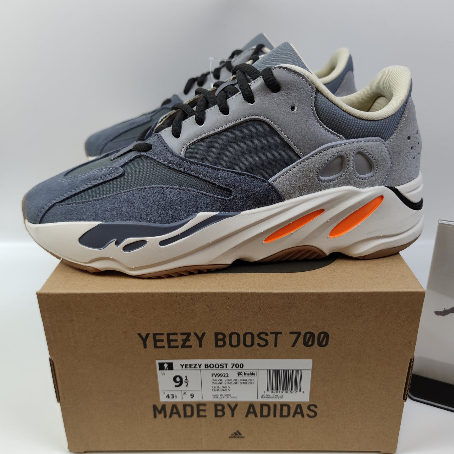 Adidas Originals Yeezy Boost 700 "Magnet" FV9922 - Fashion Sneaker1818