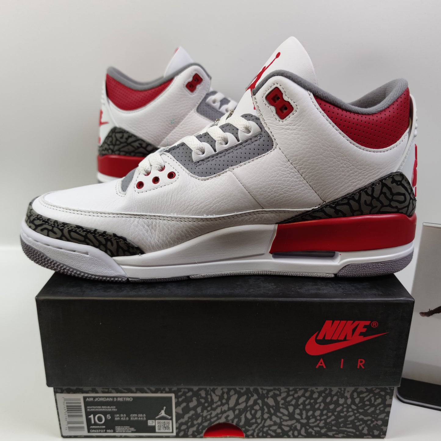 Air Jordan 3 Retro "Fire Red" DN3707-160 - Fashion Sneaker1818