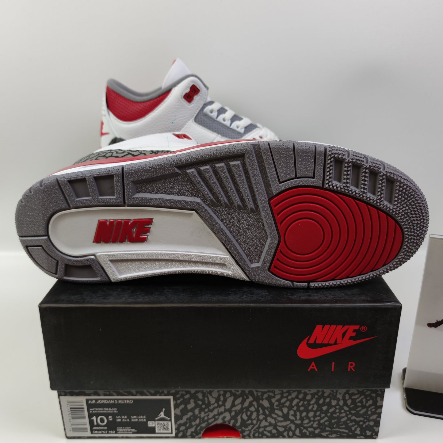 Air Jordan 3 Retro "Fire Red" DN3707-160 - Fashion Sneaker1818
