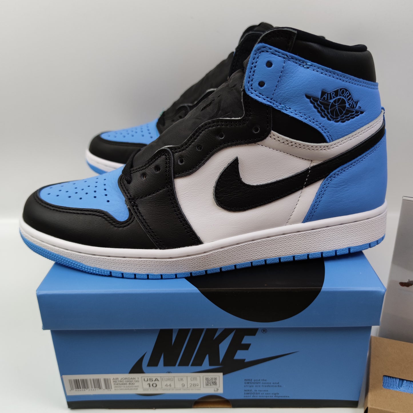 Air Jordan 1 High OG "University Blue" DZ5485-400 - Fashion Sneaker1818