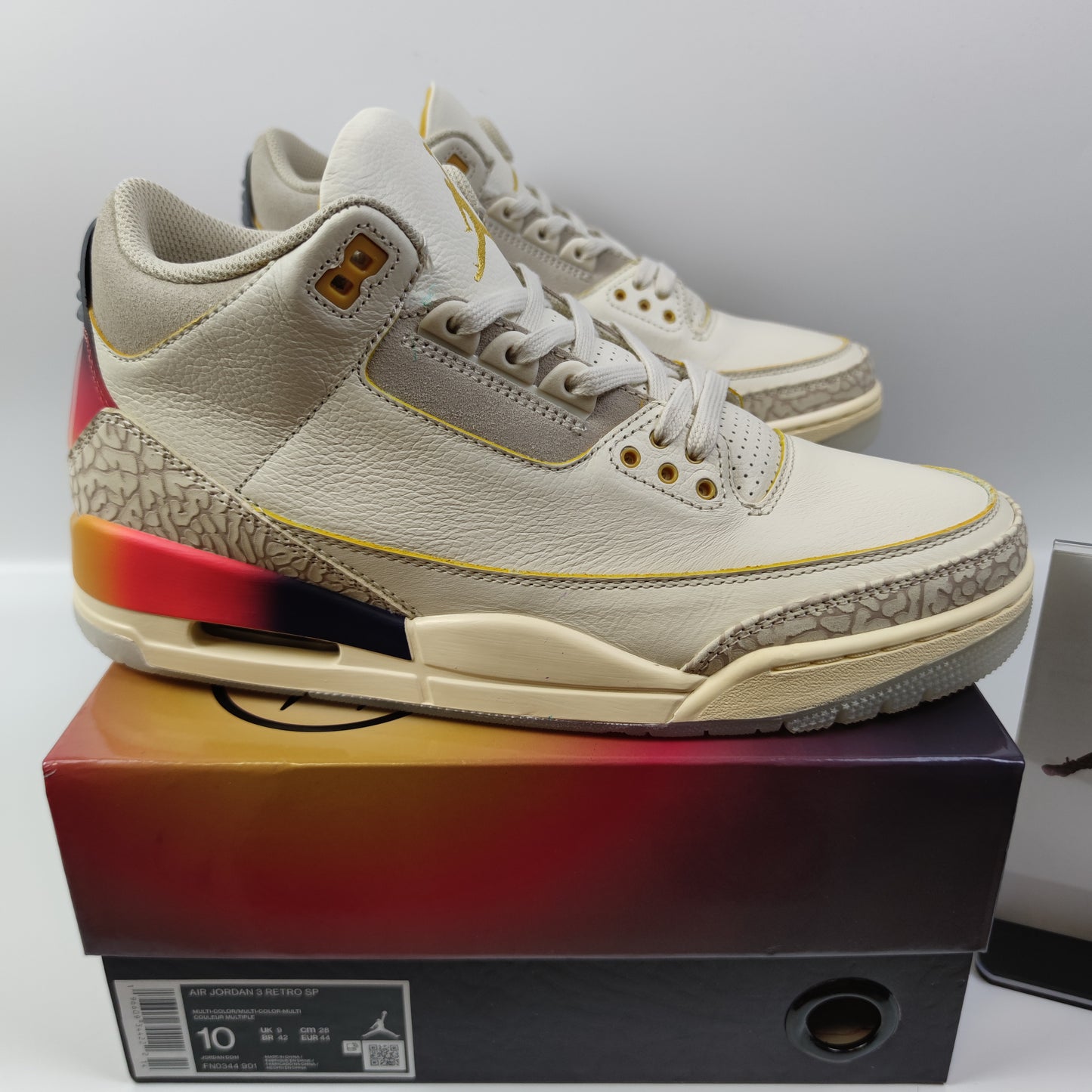 J Balvin x Air Jordan 3 Retro SP FN0344-901 - Fashion Sneaker1818