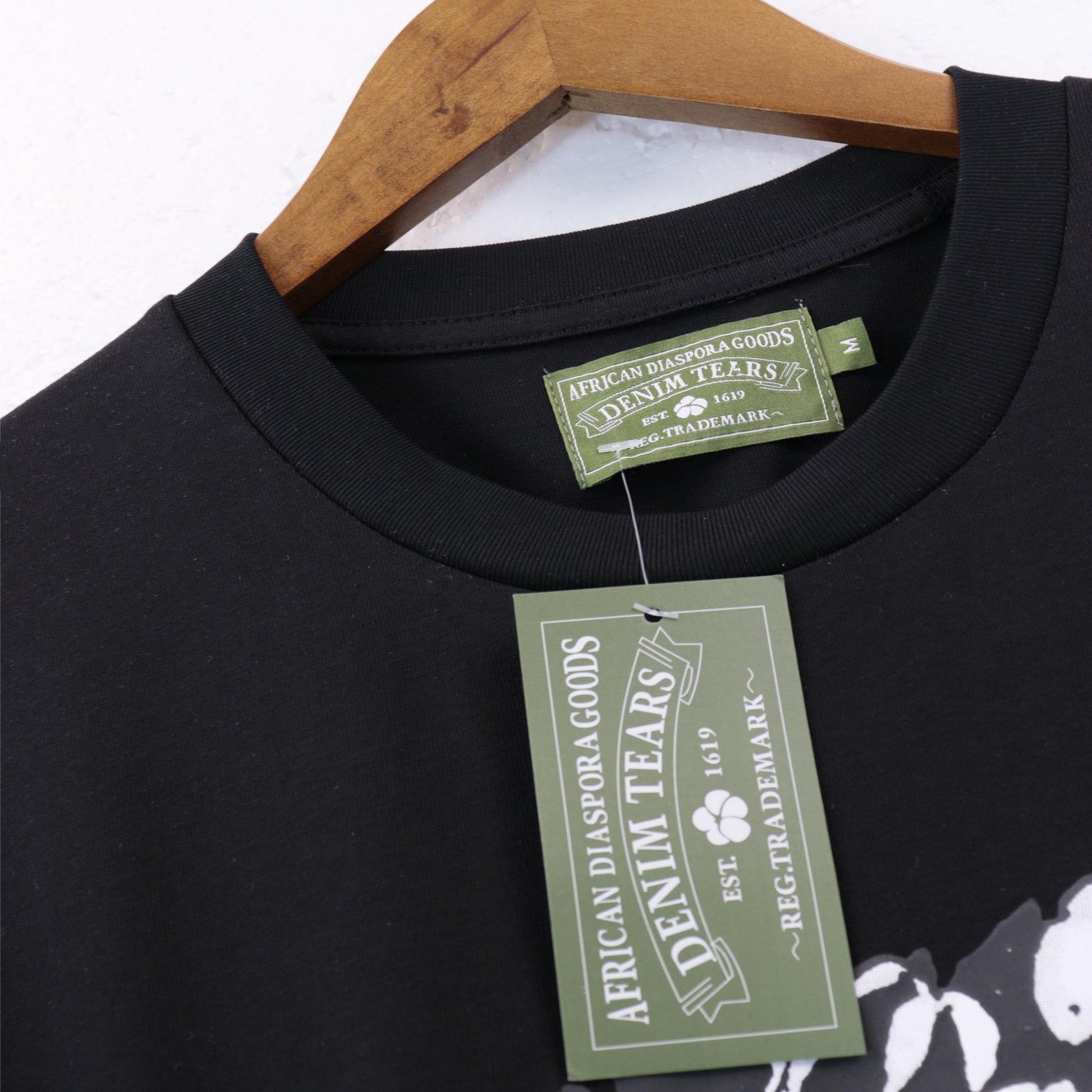 T-Shirt 001 - Fashion Sneaker1818