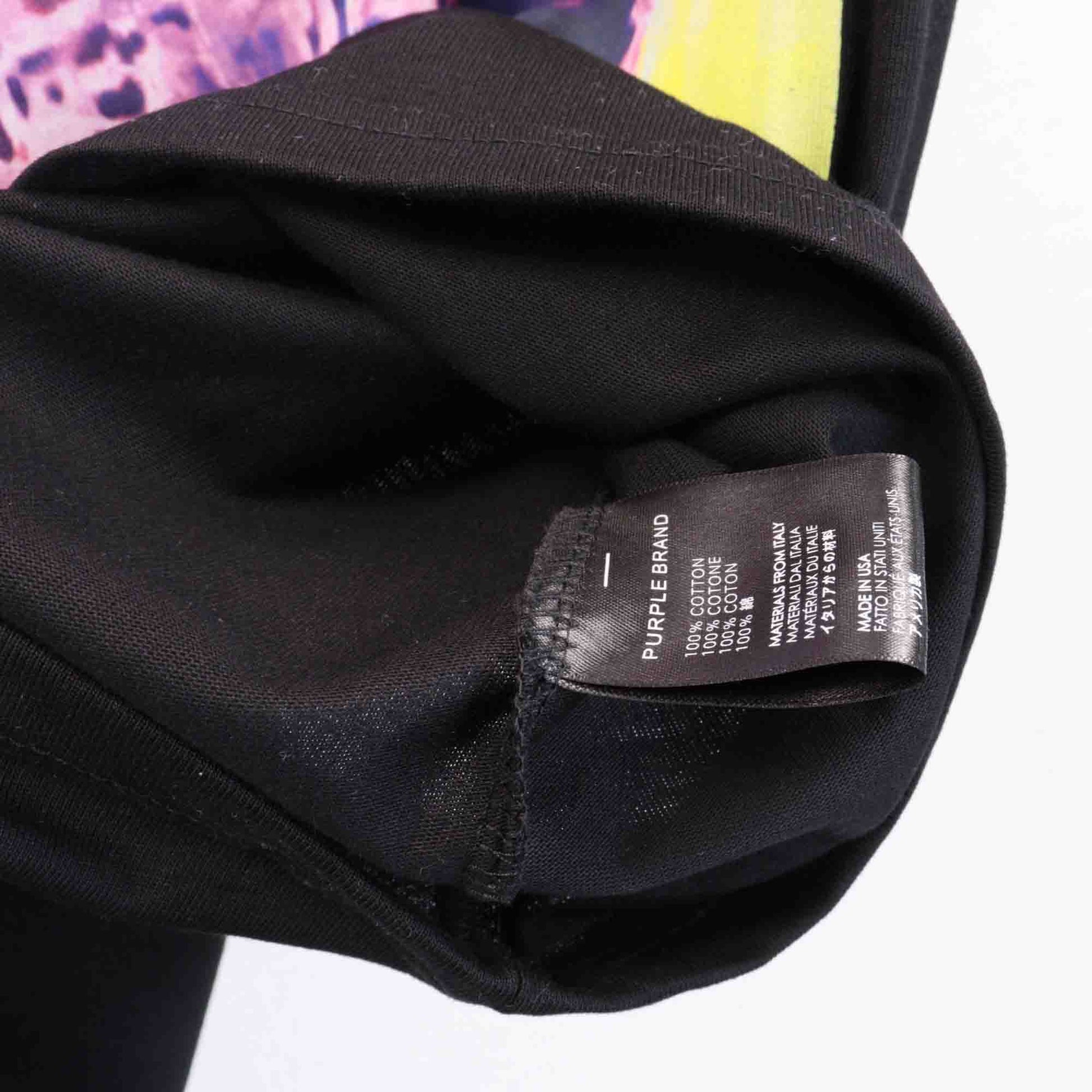 T-Shirt 004 - Fashion Sneaker1818