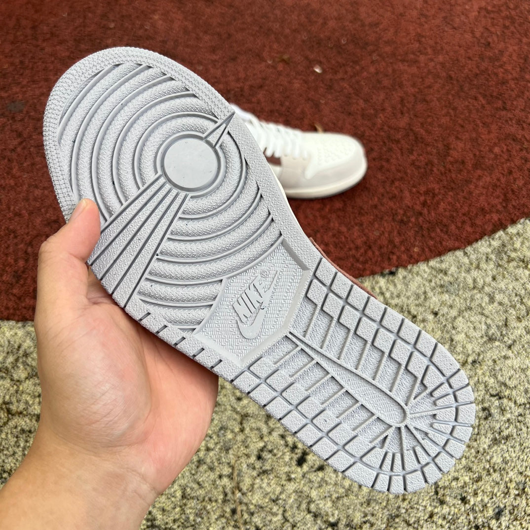 Air Jordan 1 Low SE V2 HF1567-200 - Fashion Sneaker1818