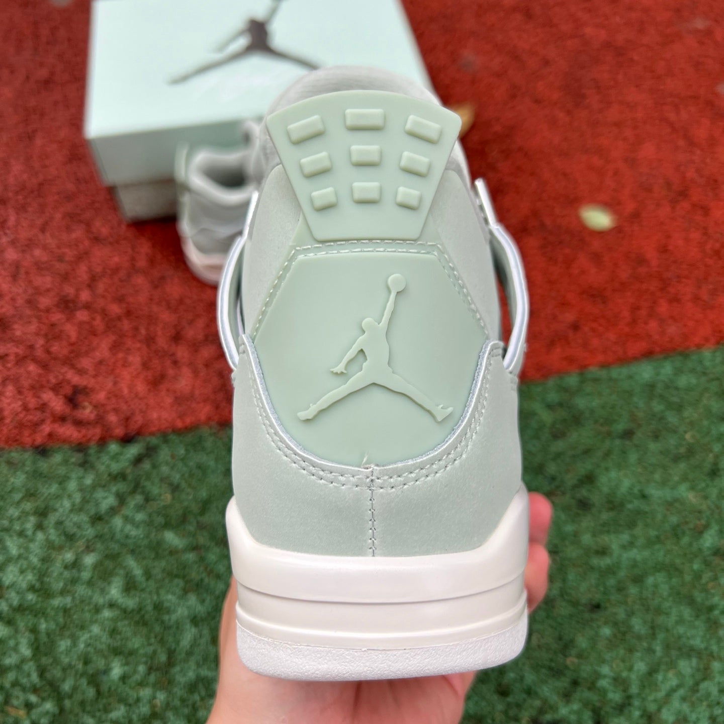 Air Jordan 4 Retro "Seafoam" HV0823-003