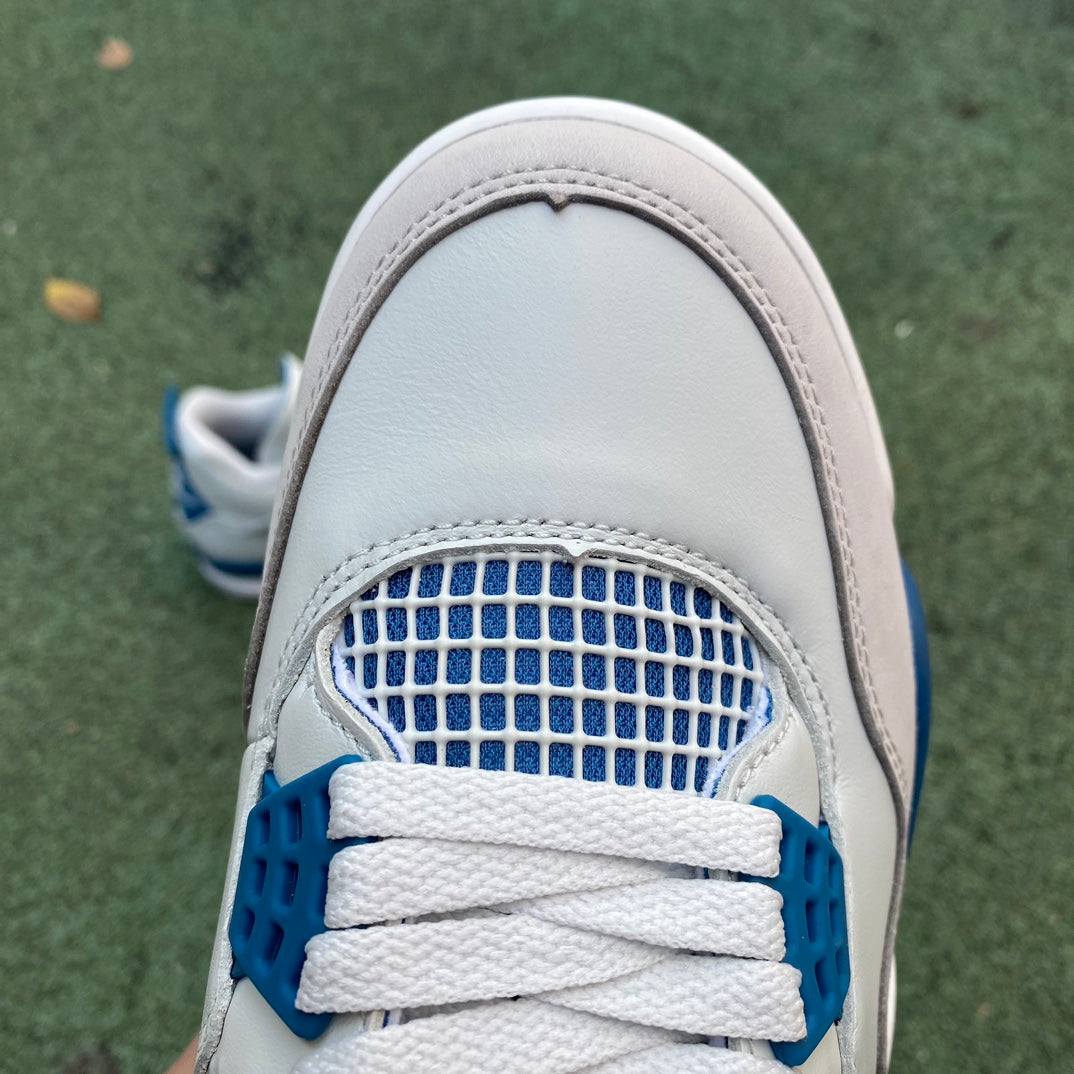 Air Jordan 4 Retro "Military Blue" FV5029-141