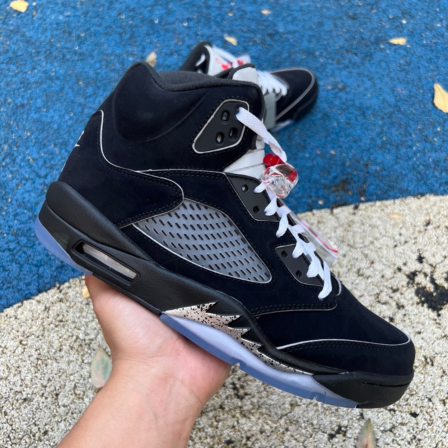 Air Jordan 5 "Black Metallic Reimagined" HF3975-001