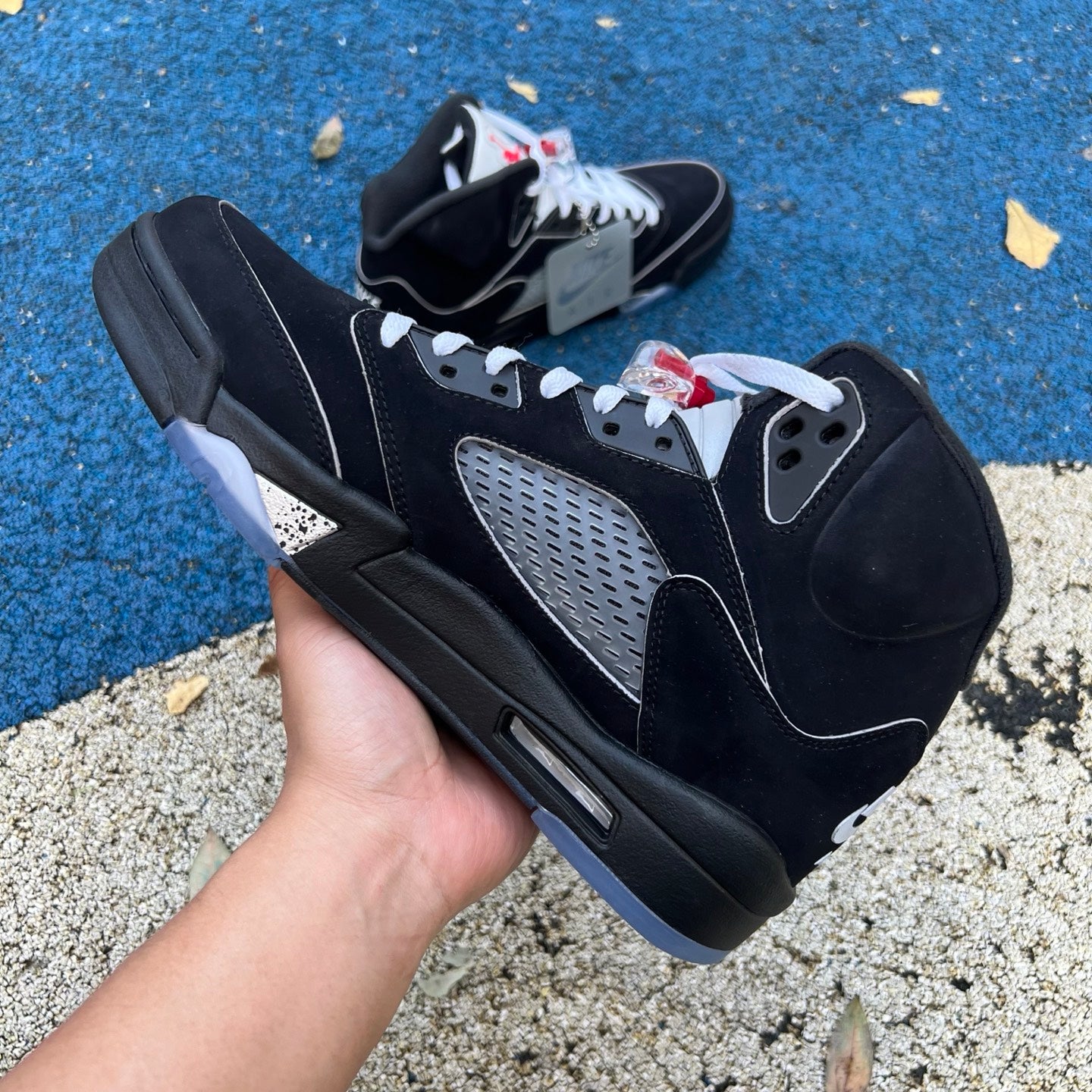 Air Jordan 5 "Black Metallic Reimagined" HF3975-001