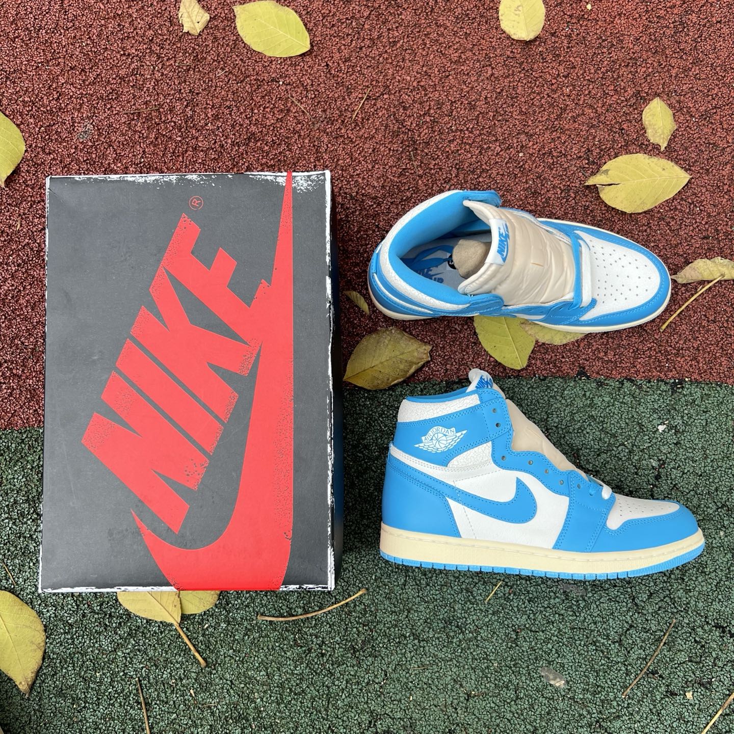 Air Jordan 1 Retro High OG "UNC Reimagined" DZ5485-402