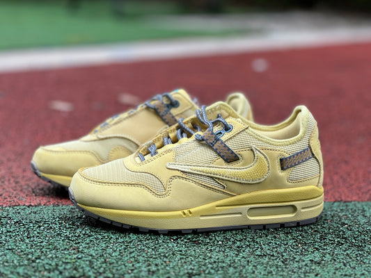 Travis Scott x Nike Air Max 1 "saturn gold" DO9392-700