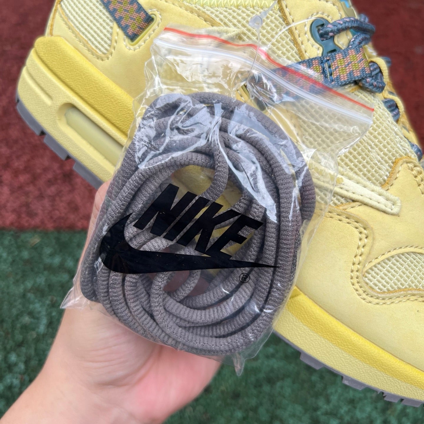 Travis Scott x Nike Air Max 1 "saturn gold" DO9392-700