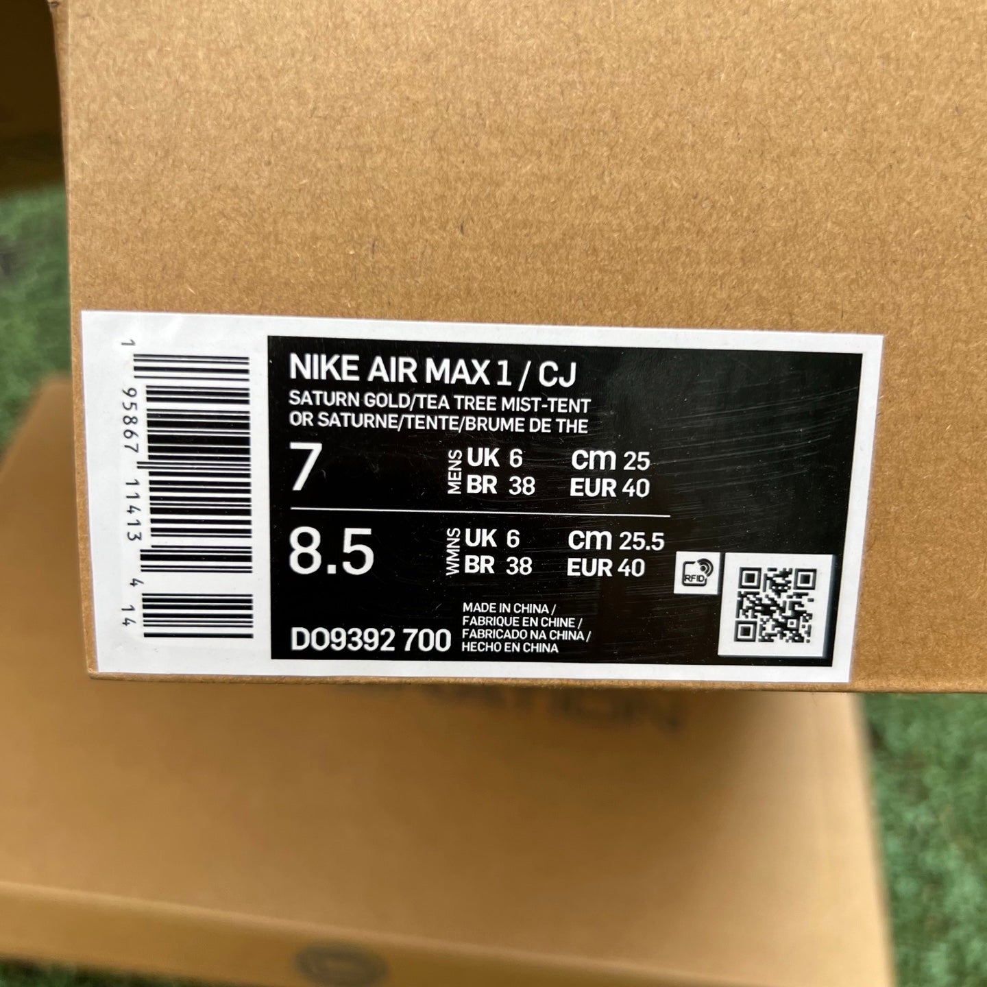 Travis Scott x Nike Air Max 1 "saturn gold" DO9392-700