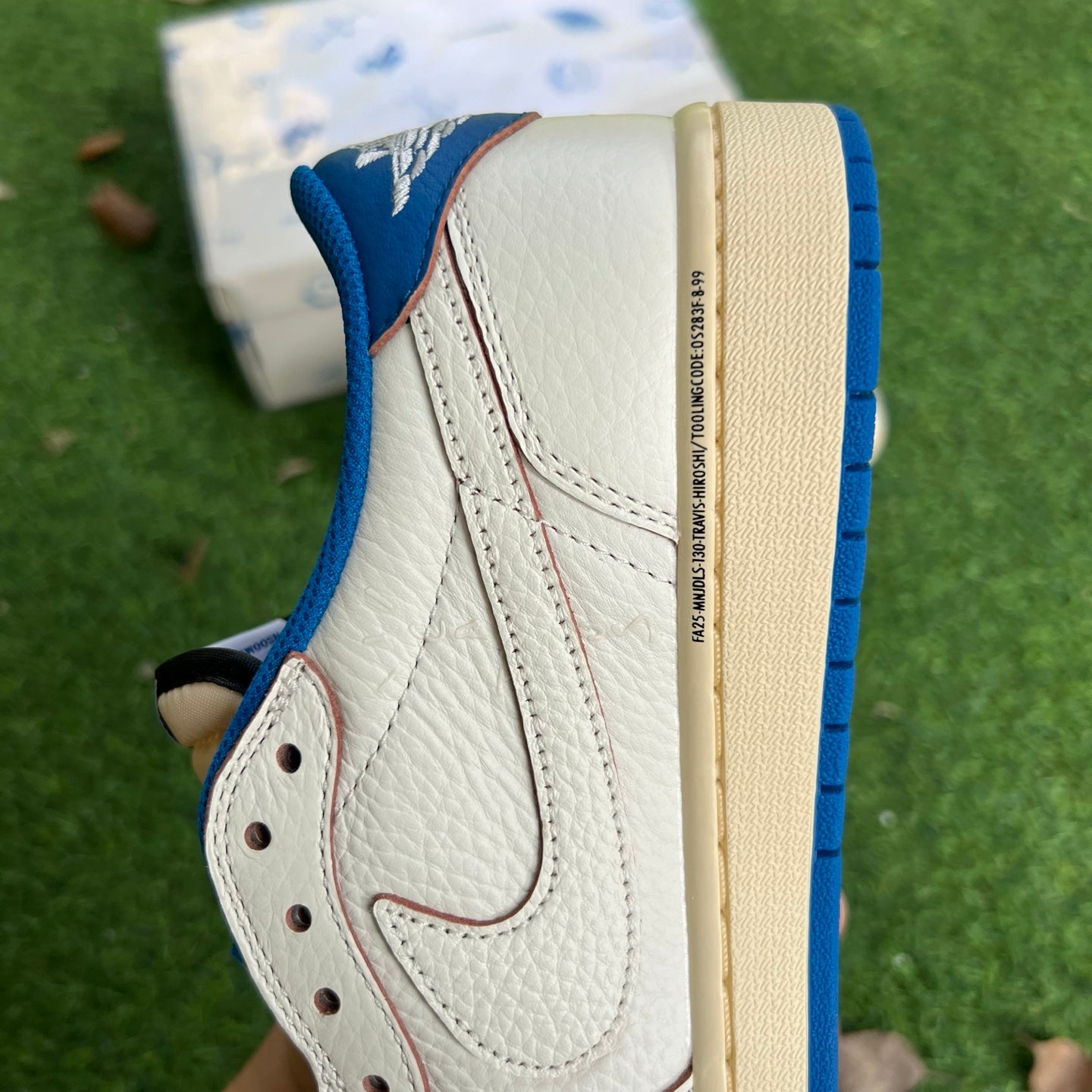 Travis Scott x Air Jordan 1 Low OG DM7866-104