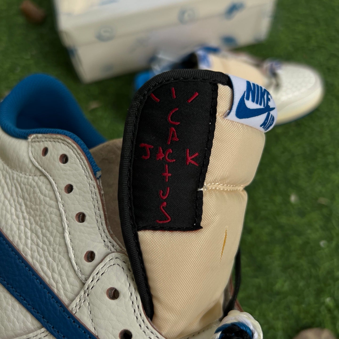 Travis Scott x Air Jordan 1 Low OG DM7866-104