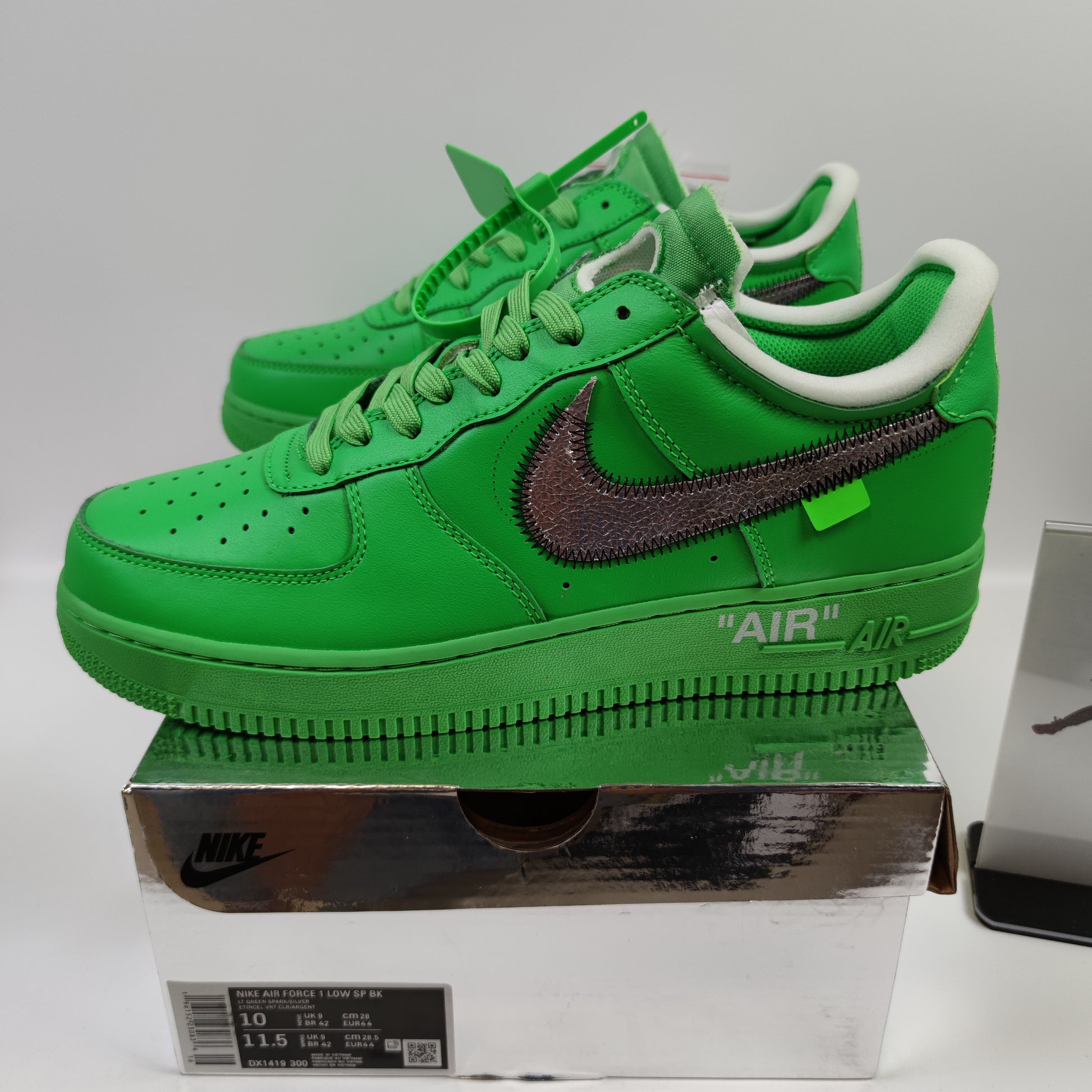 Off-White x Nike Air Force 1 Low "Green" DX1419-300 - Fashion Sneaker1818
