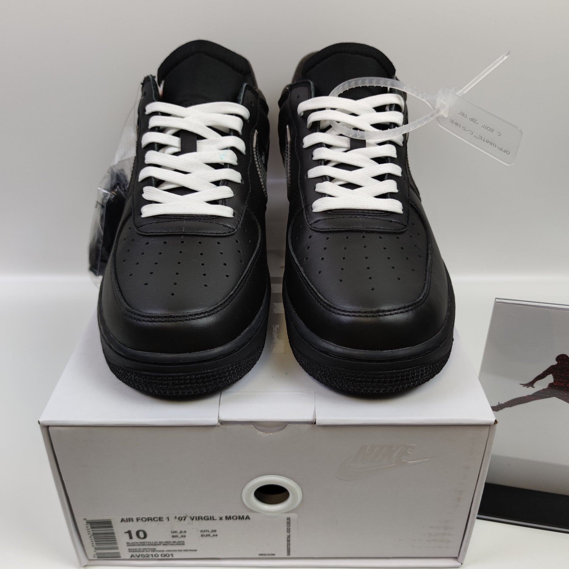 Off-White x MoMA x Nike Air Force 1 07 Virgil AV5210-001 - Fashion Sneaker1818