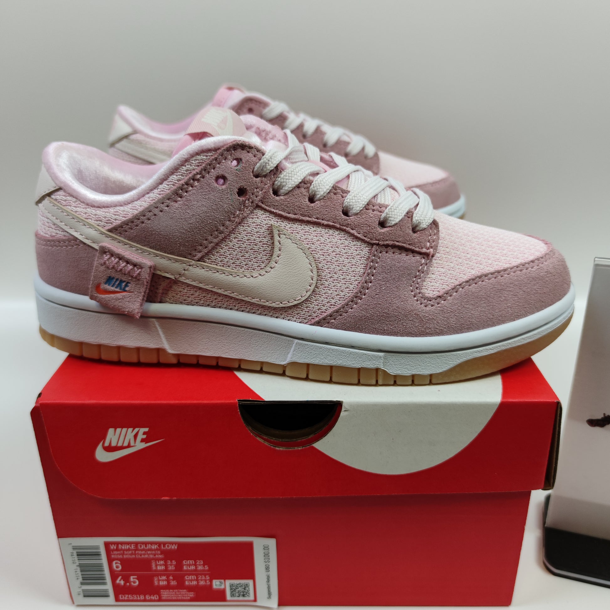 Nike Dunk Low "Teddy Bear" DZ5318-640 - Fashion Sneaker1818