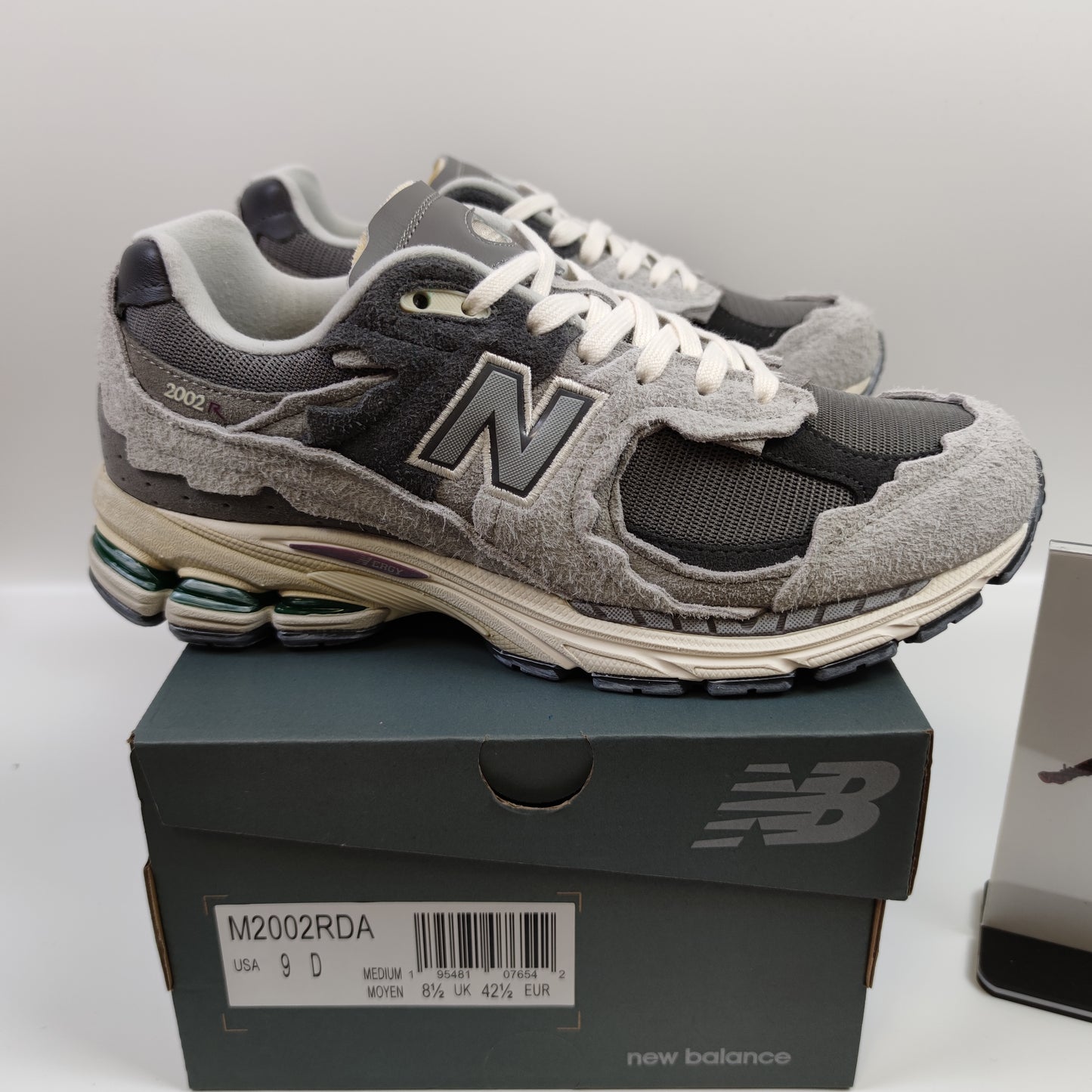 New Balance 2002R "Refined Future" M2002RDA - Fashion Sneaker1818