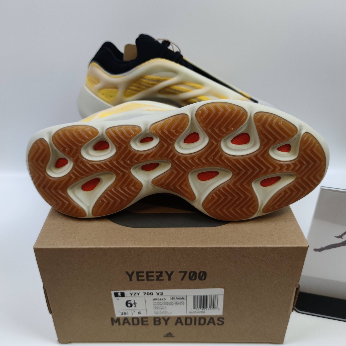 Adidas Originals Yeezy 700 V3 "Mono Safflower" HP5425 - Fashion Sneaker1818