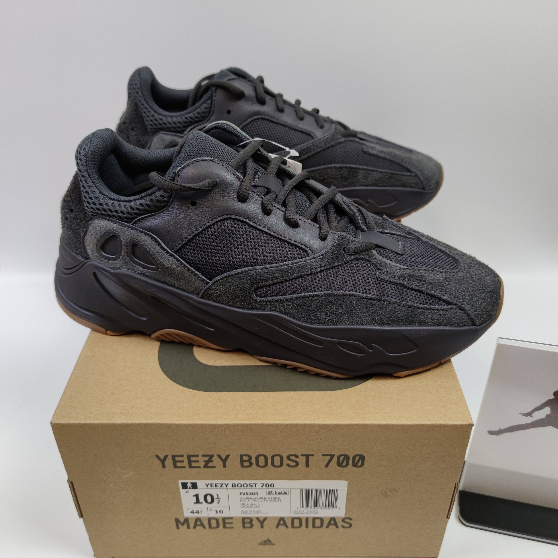 Adidas Originals Yeezy Boost 700 "Utility Black" FV5304 - Fashion Sneaker1818