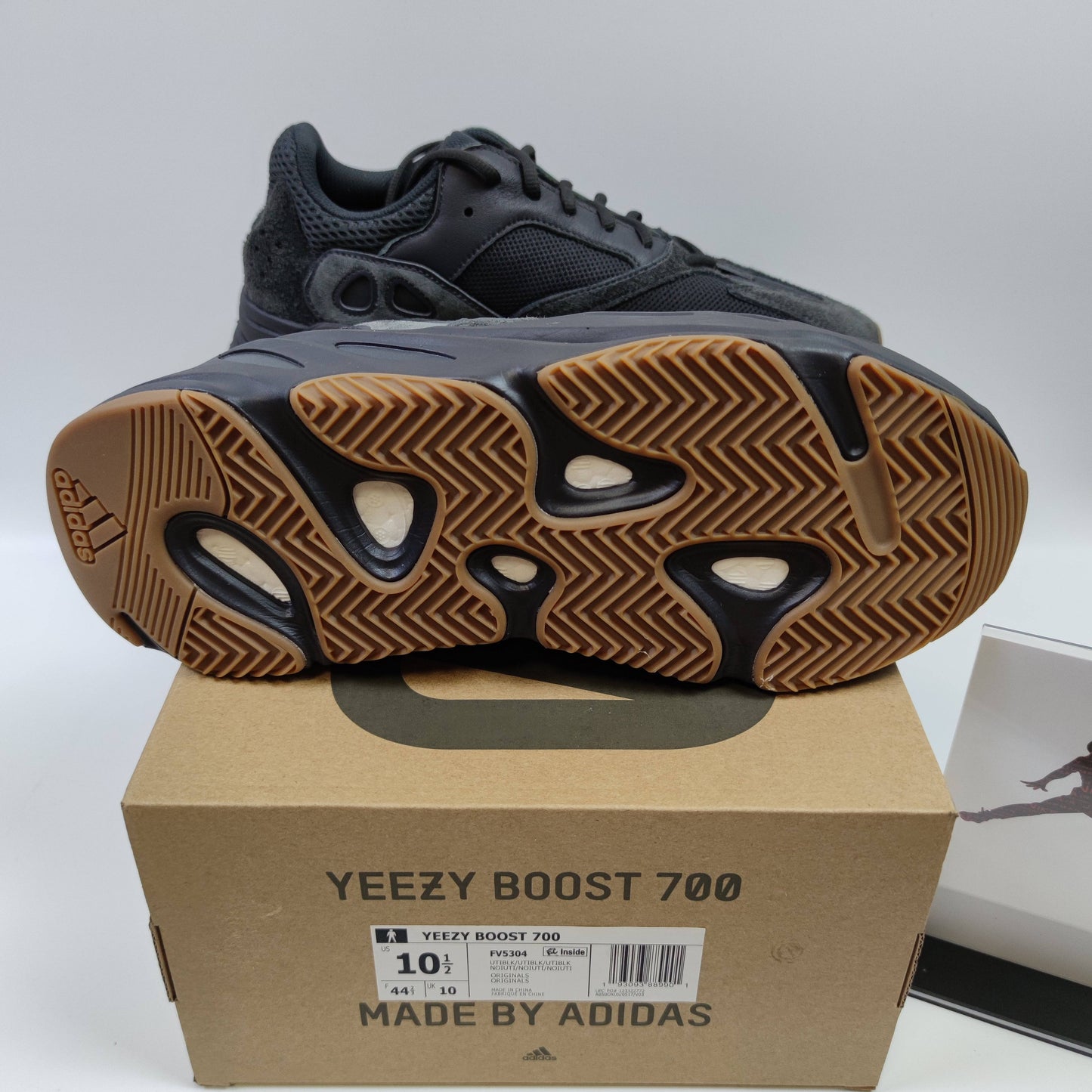 Adidas Originals Yeezy Boost 700 "Utility Black" FV5304 - Fashion Sneaker1818
