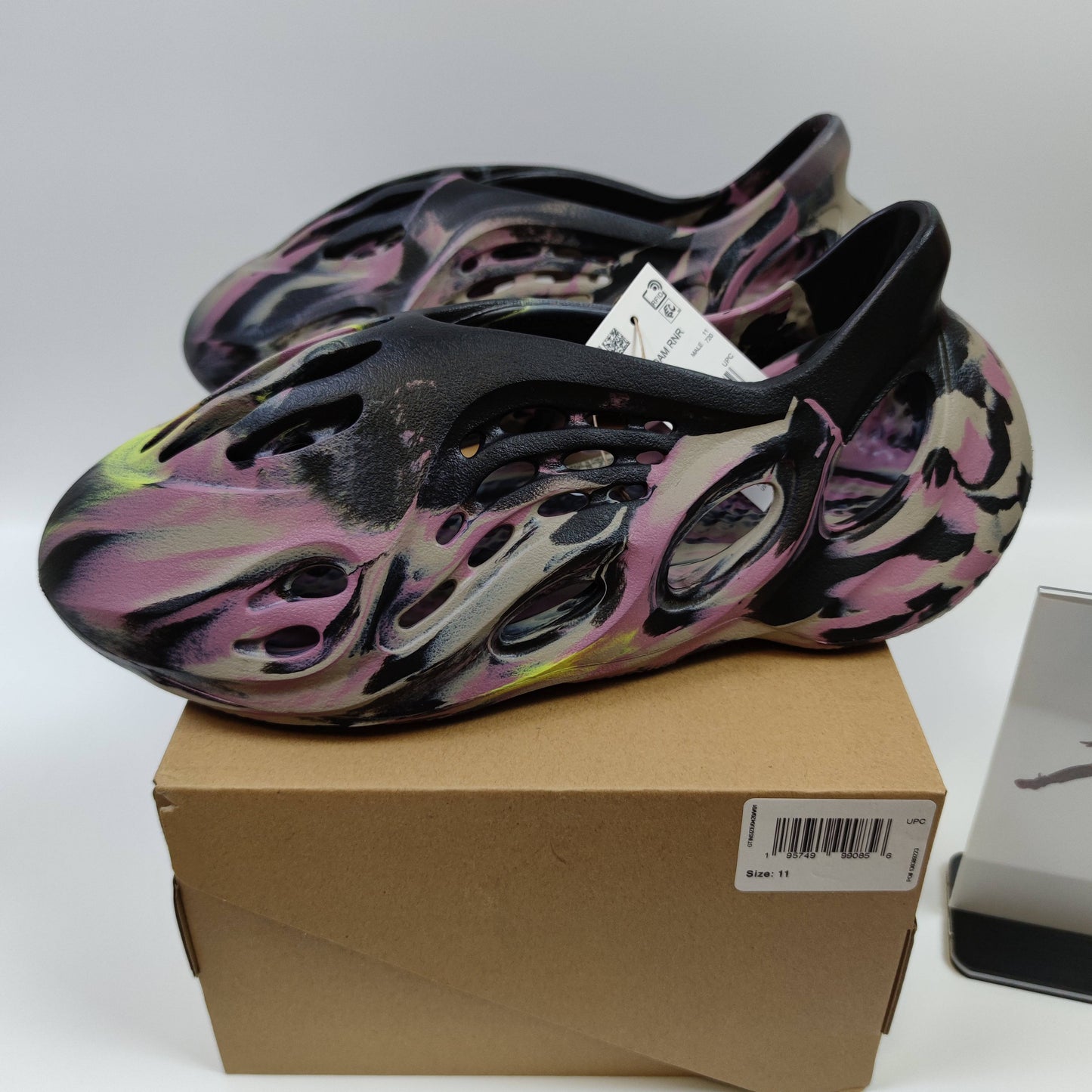 Adidas Originals Yeezy Foam Runner "MX Carbon" IG9562 - Fashion Sneaker1818