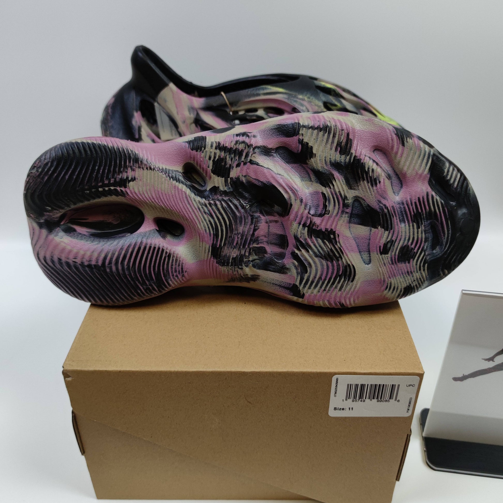 Adidas Originals Yeezy Foam Runner "MX Carbon" IG9562 - Fashion Sneaker1818