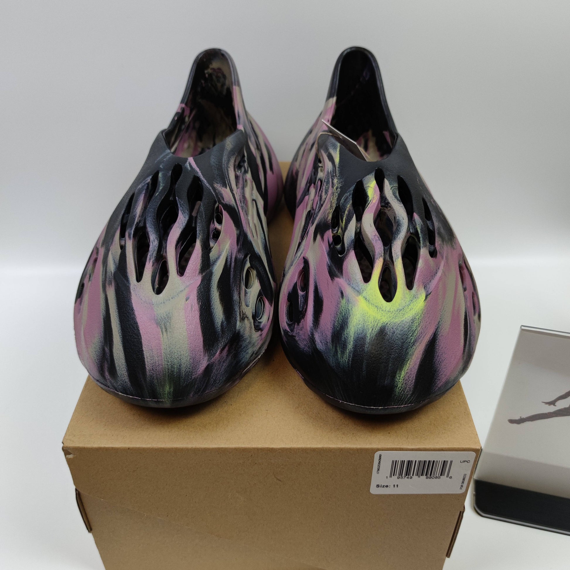 Adidas Originals Yeezy Foam Runner "MX Carbon" IG9562 - Fashion Sneaker1818