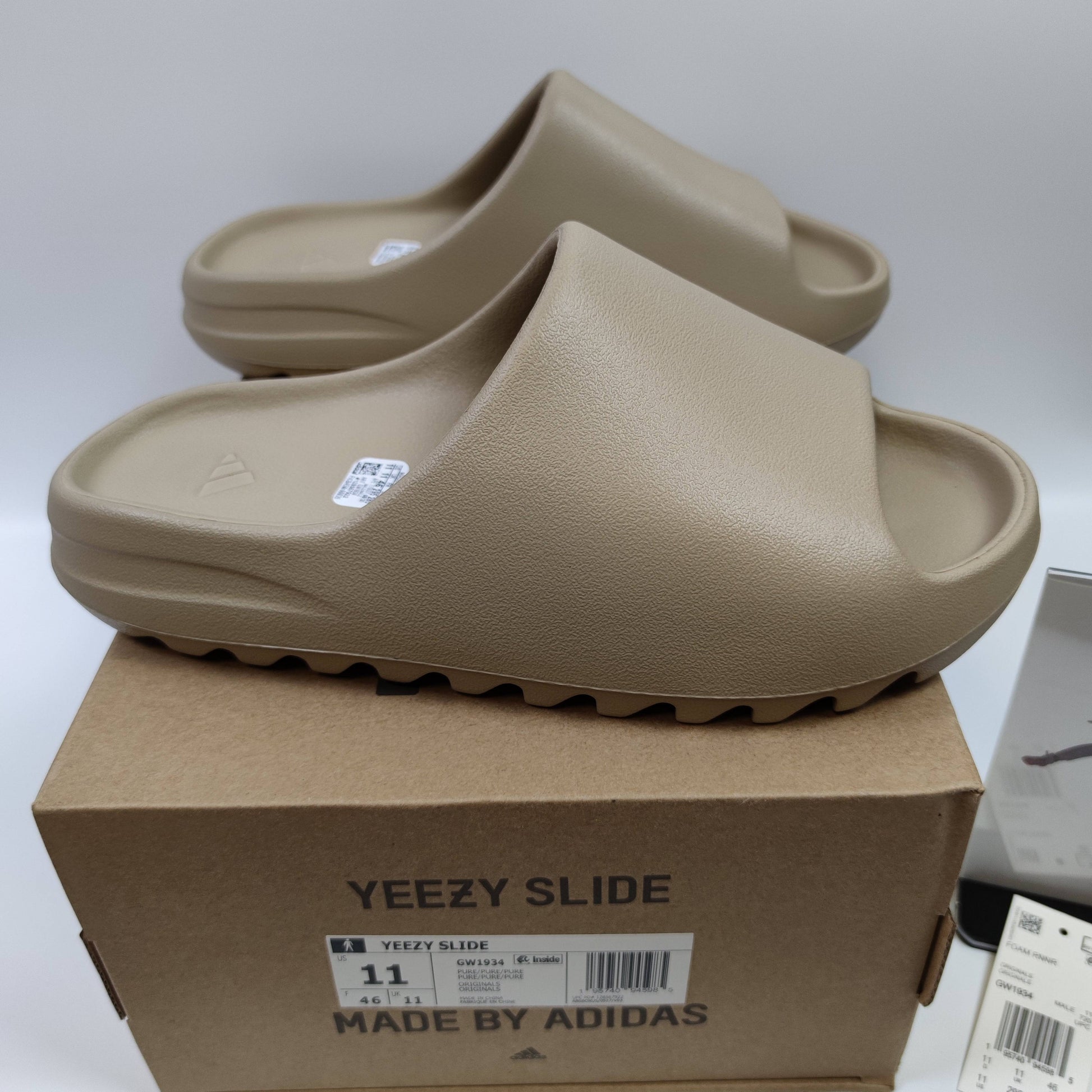 Adidas Originals Yeezy Slide "Pure" GW1934 - Fashion Sneaker1818