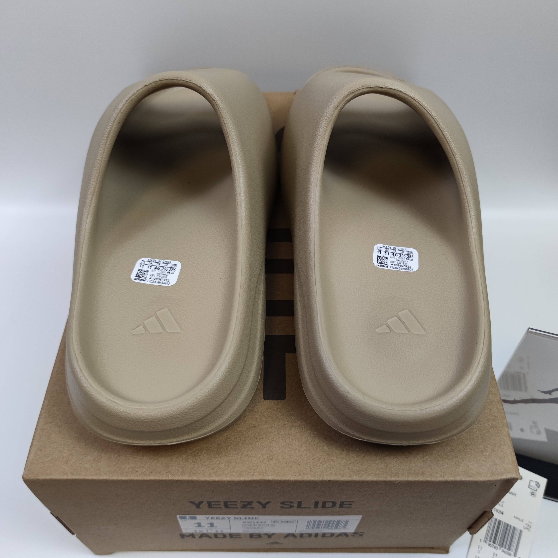 Adidas Originals Yeezy Slide "Pure" GW1934 - Fashion Sneaker1818