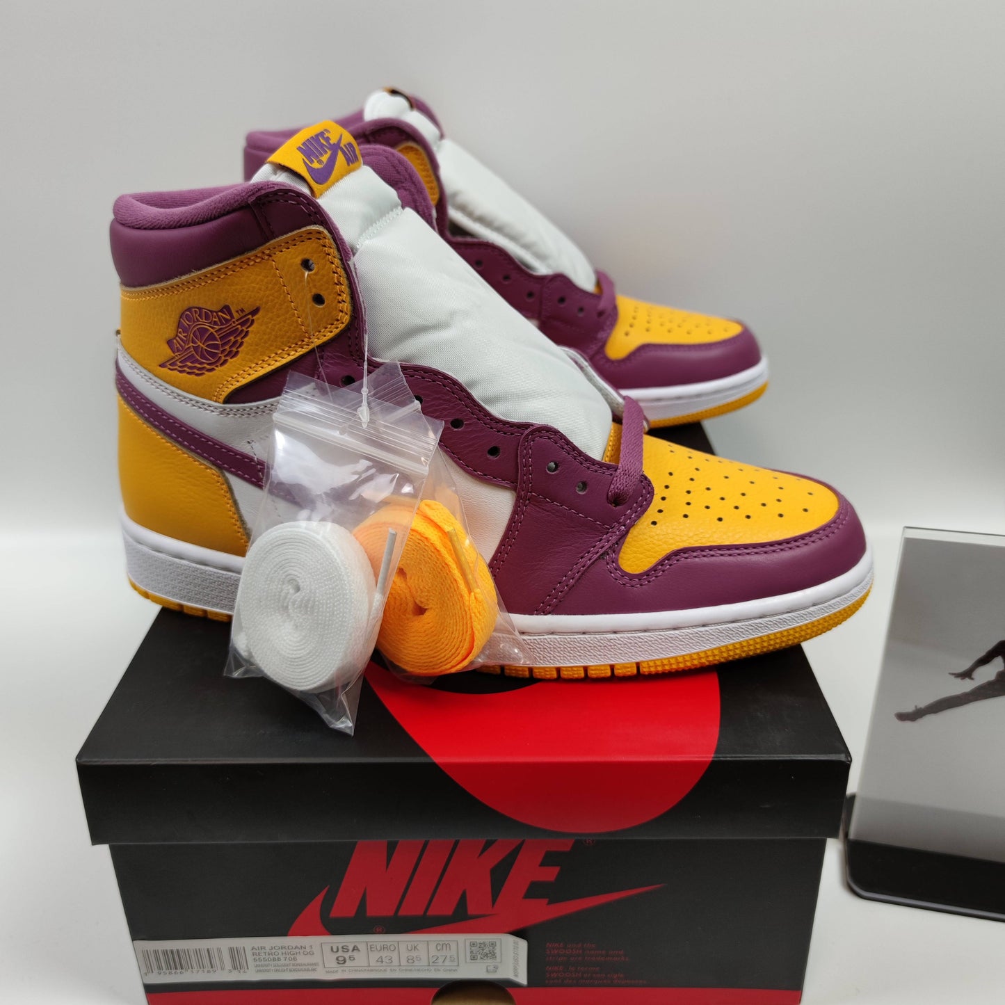 Air Jordan 1 Retro High OG "University Gold and Light Bordeaux" 555088-706 - Fashion Sneaker1818
