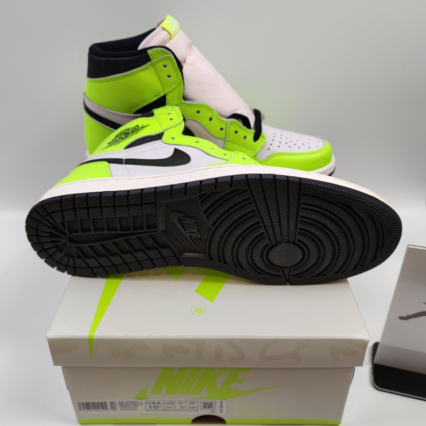 Air Jordan 1 Retro High OG "Volt" 555088-702 - Fashion Sneaker1818