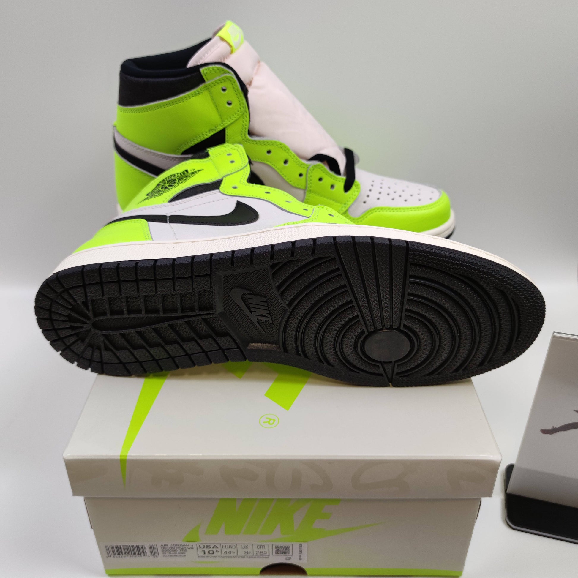 Air Jordan 1 Retro High OG "Volt" 555088-702 - Fashion Sneaker1818
