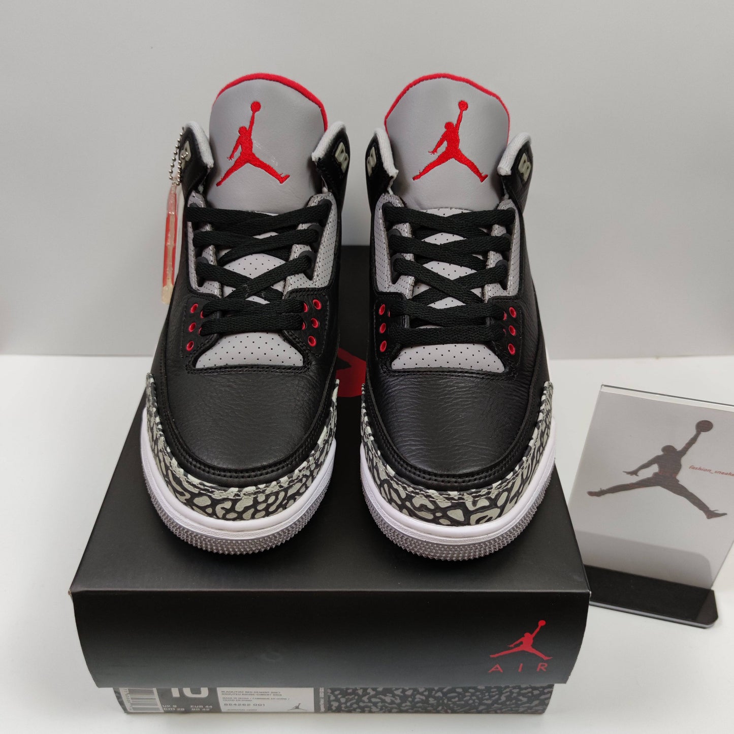 Air Jordan 3 Retro Black Cement 854262-001 - Fashion Sneaker1818