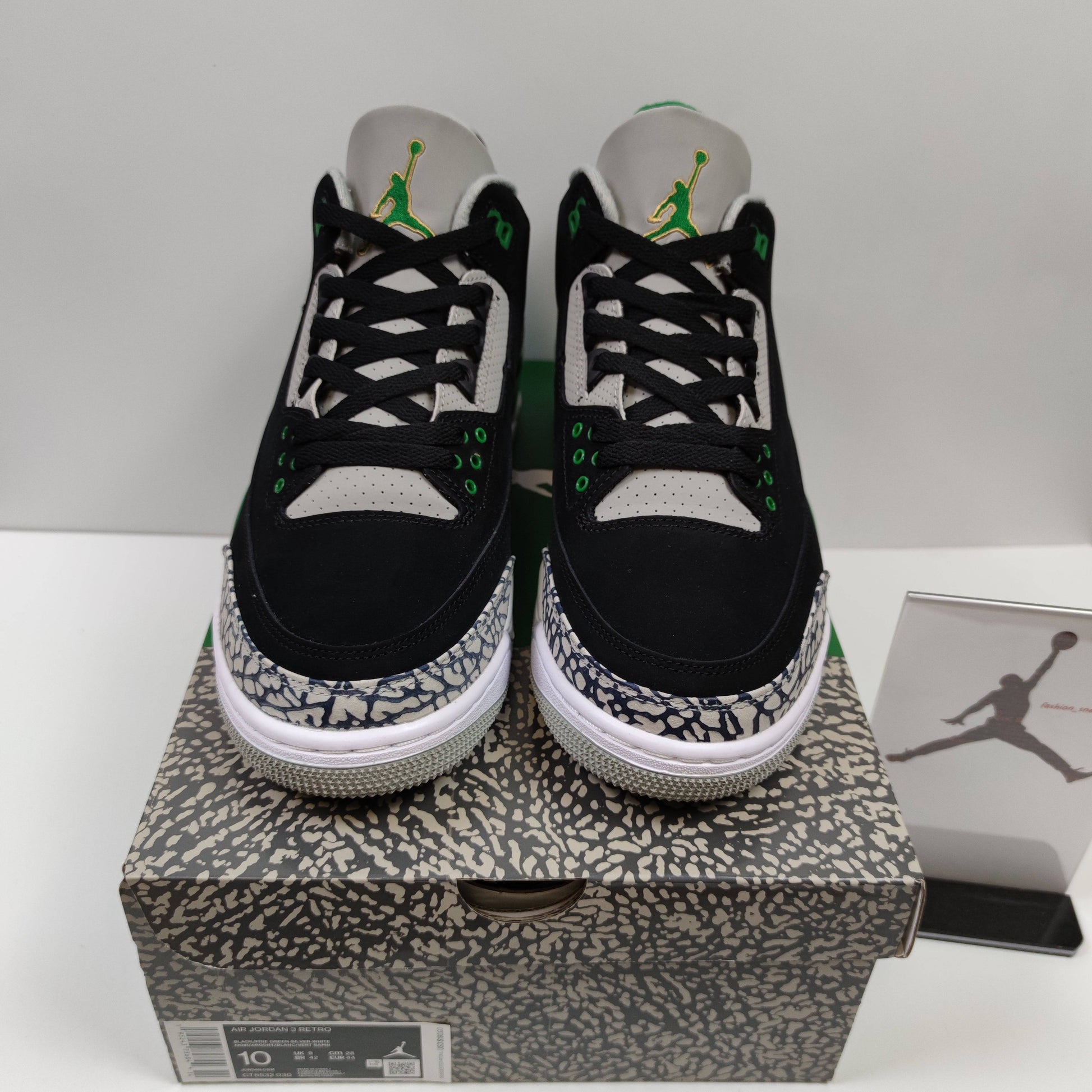 Air Jordan 3 Retro "Pine Green" CT8532-030 - Fashion Sneaker1818