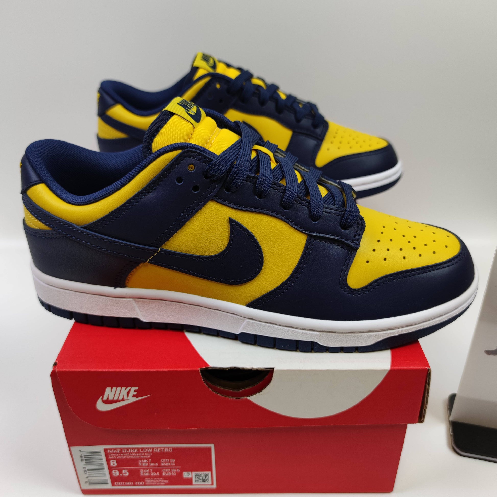 Nike Dunk Low Retro "Varsity Maize" DD1391-700 - Fashion Sneaker1818