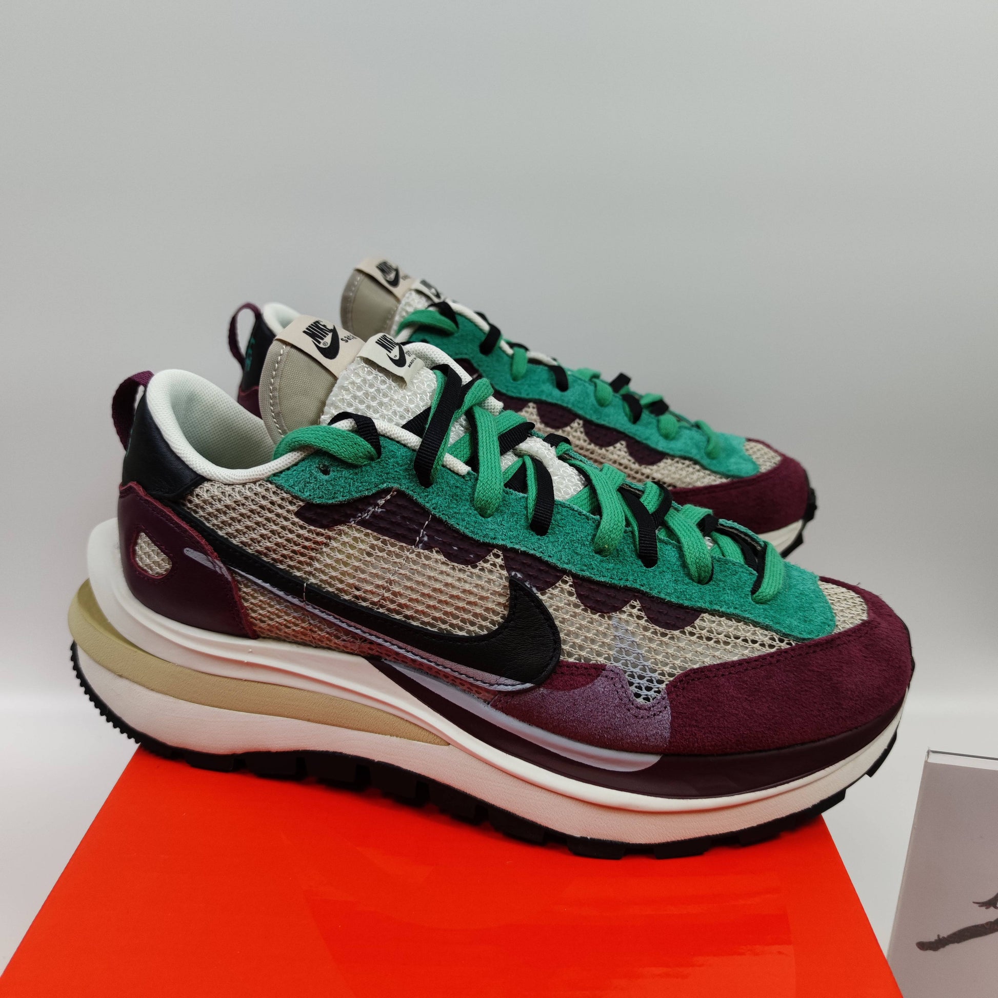 Sacai x Nike VaporWaffle "String Villain Red" DD3035-200 - Fashion Sneaker1818
