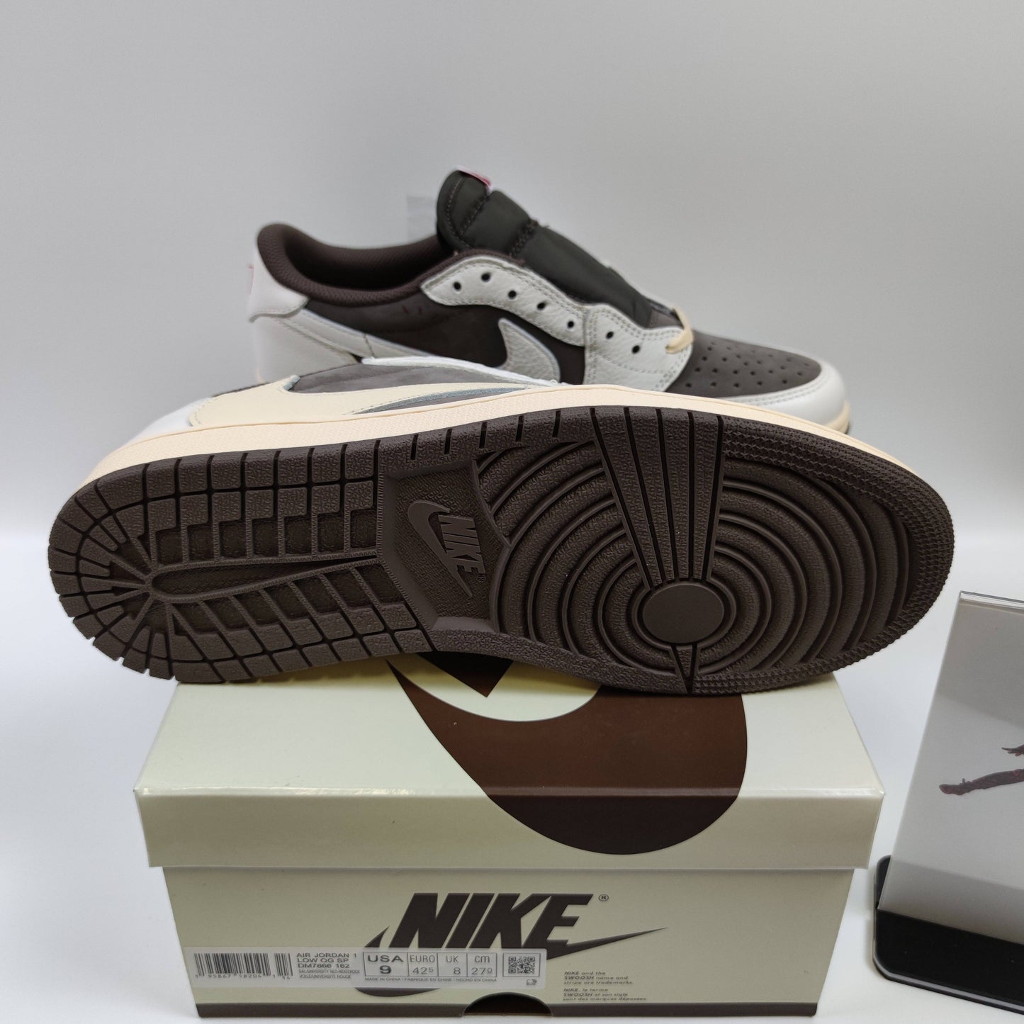 Travis Scott x Air Jordan 1 Low OG "Reverse Mocha" DM7866-162 - Fashion Sneaker1818