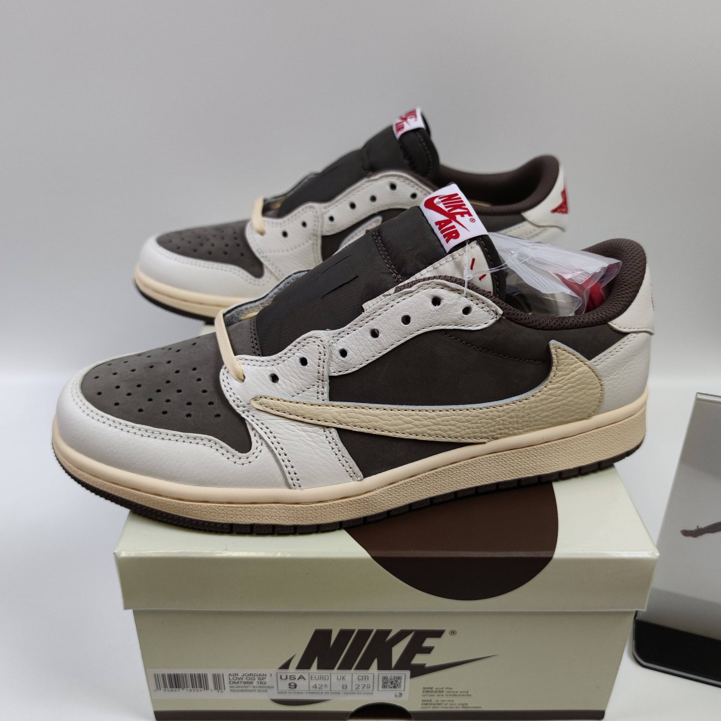 Travis Scott x Air Jordan 1 Low OG "Reverse Mocha" DM7866-162 - Fashion Sneaker1818