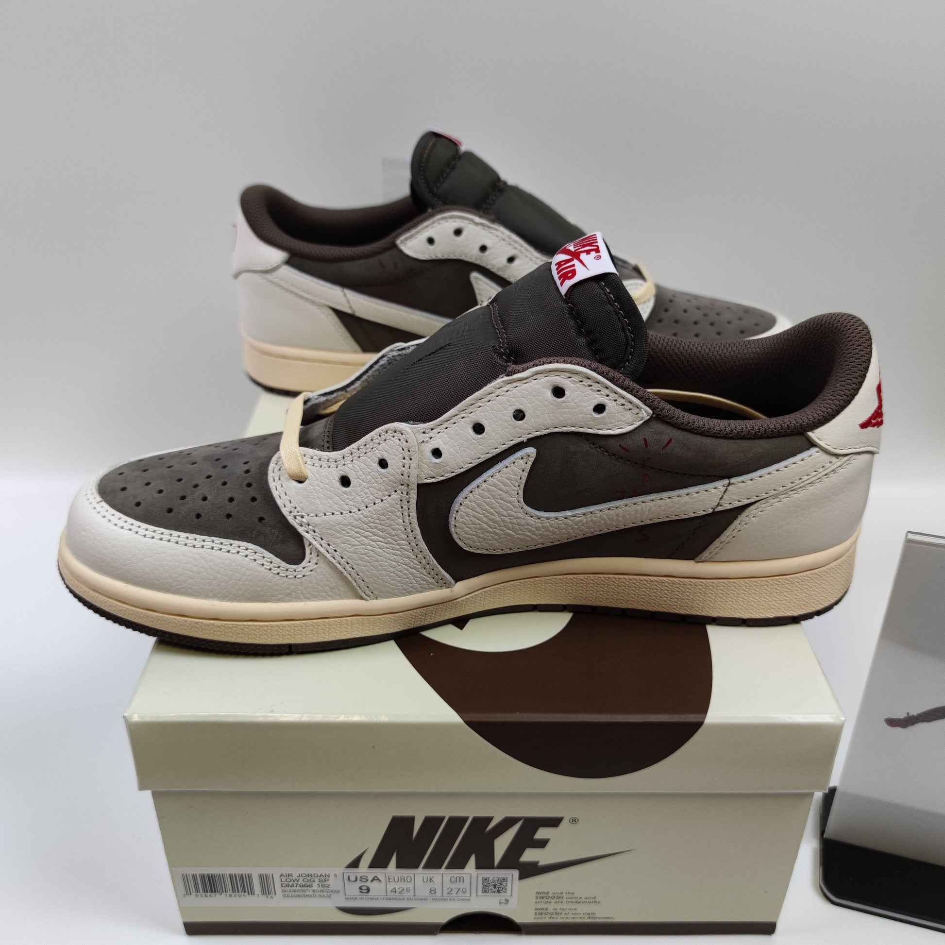 Travis Scott x Air Jordan 1 Low OG "Reverse Mocha" DM7866-162 - Fashion Sneaker1818