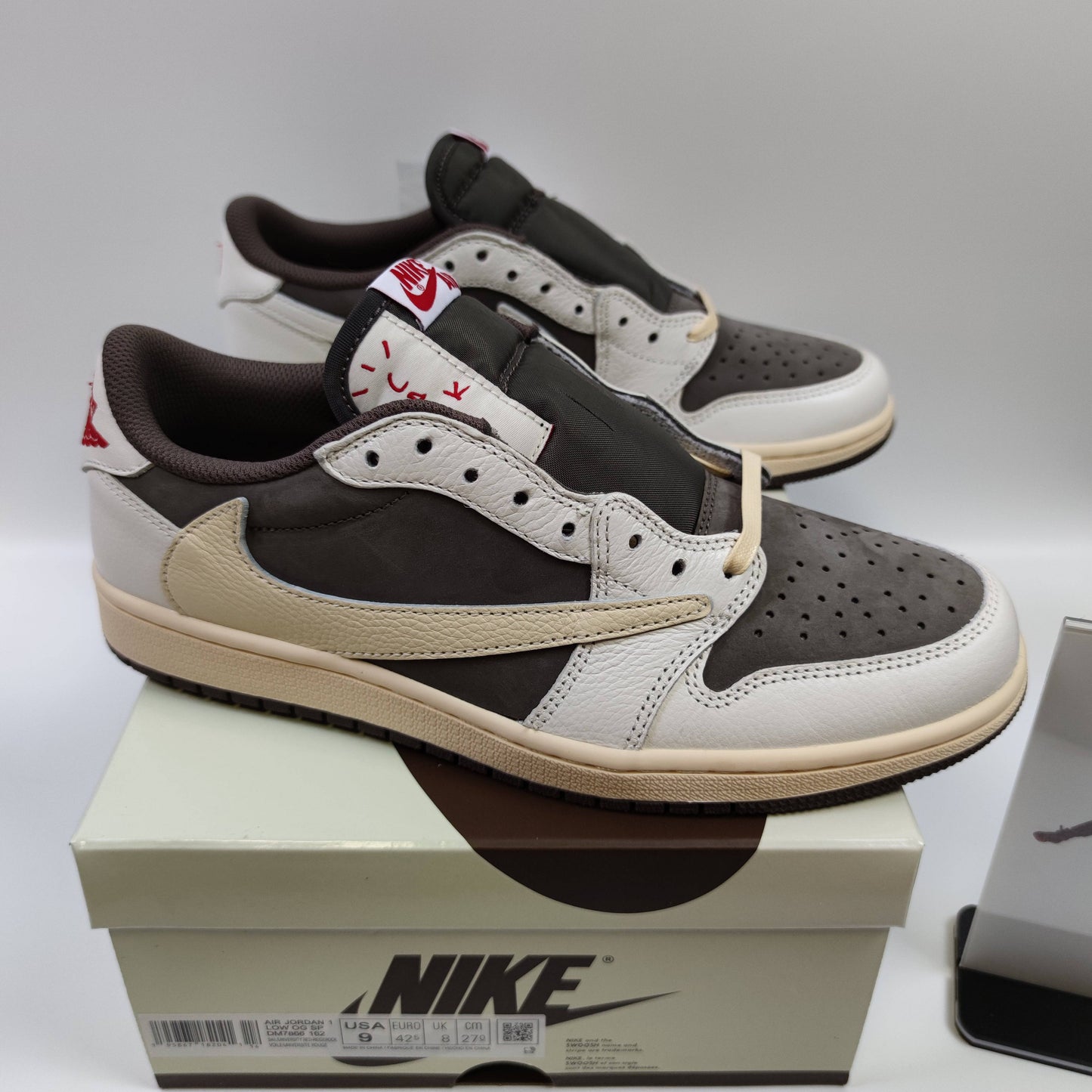Travis Scott x Air Jordan 1 Low OG "Reverse Mocha" DM7866-162 - Fashion Sneaker1818