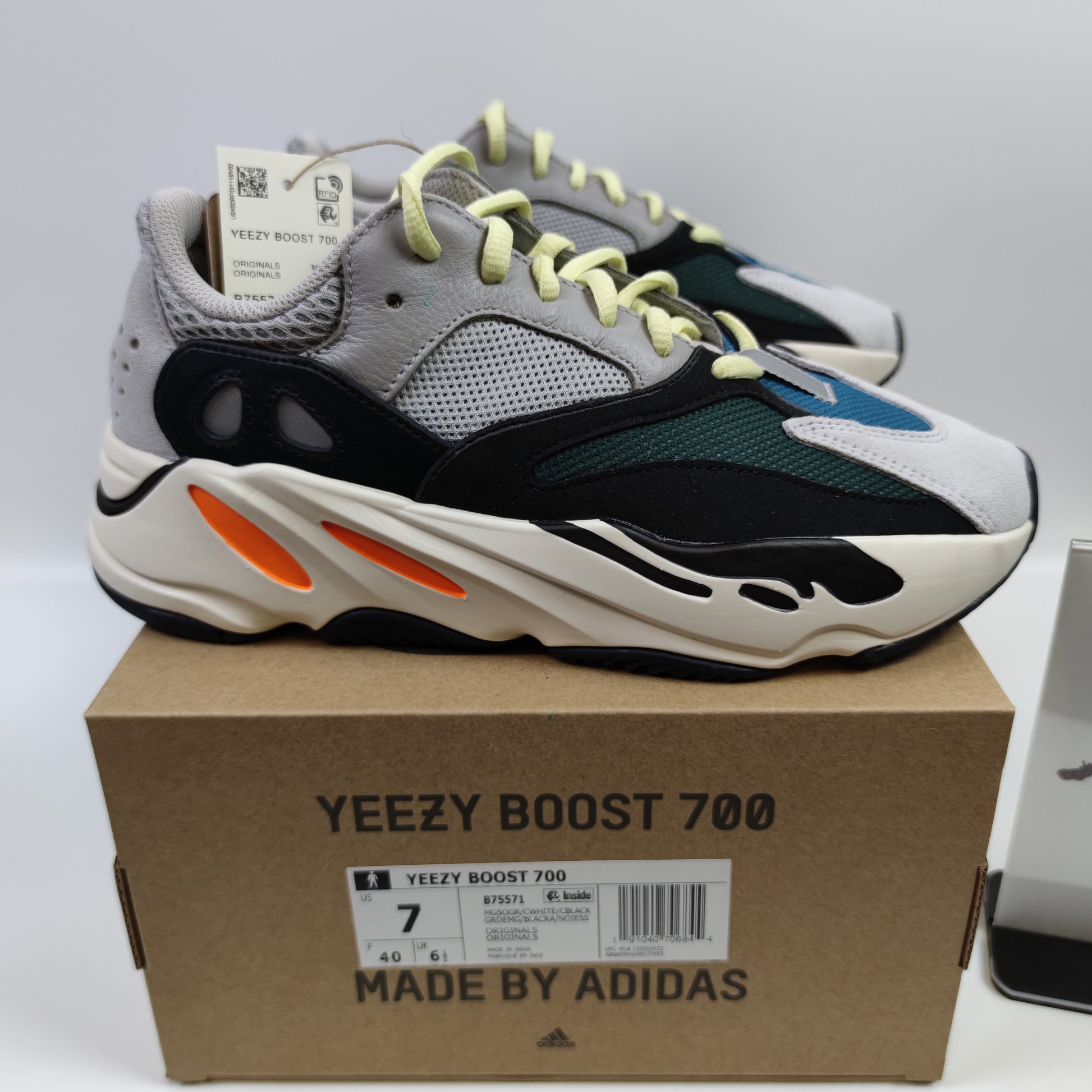 Adidas Originals Yeezy Boost 700 "Wave Runner" B75571 - Fashion Sneaker1818